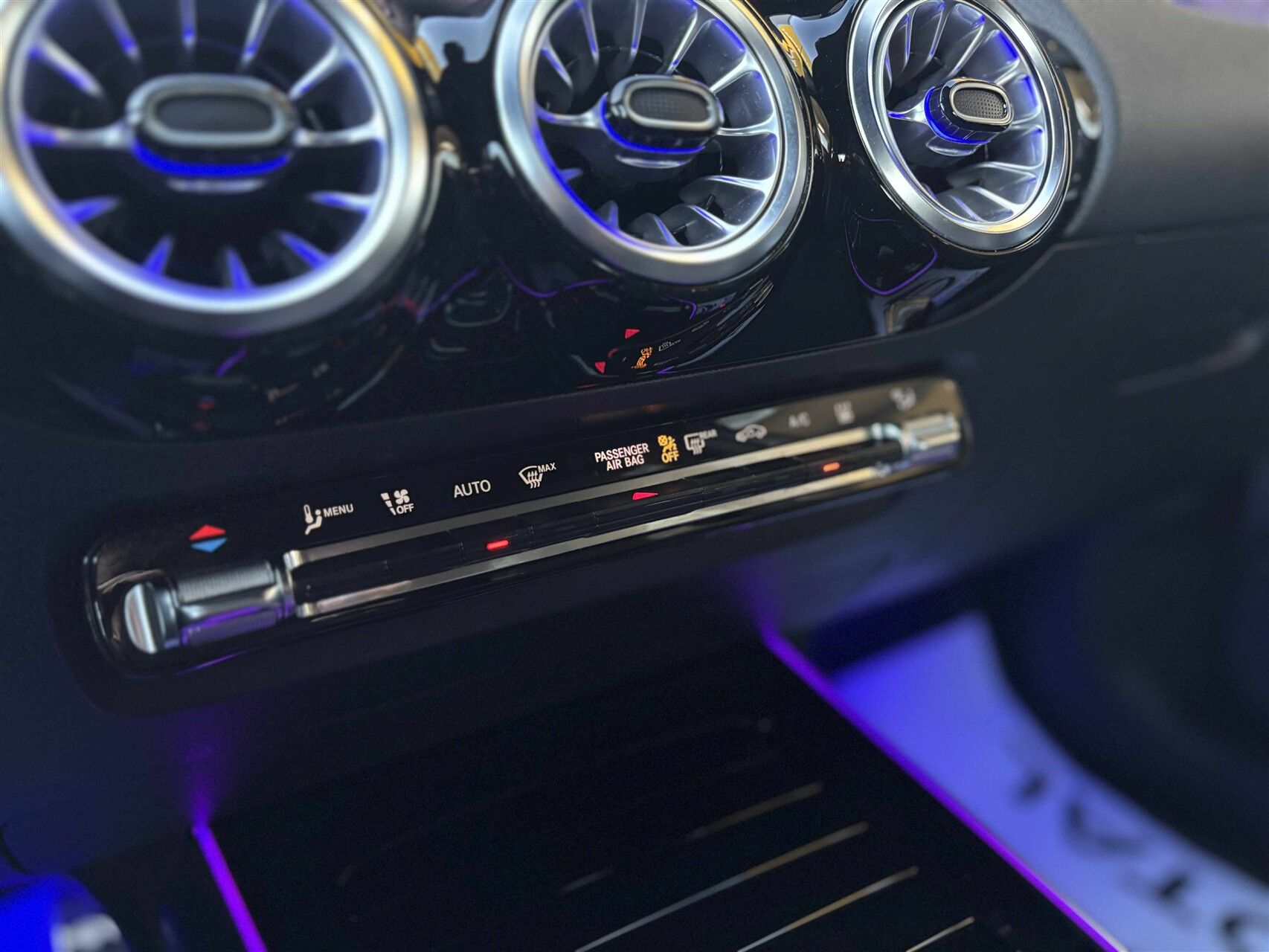 Billede af Mercedes-Benz EQA 250 EL AMG Line 190HK 5d Aut.