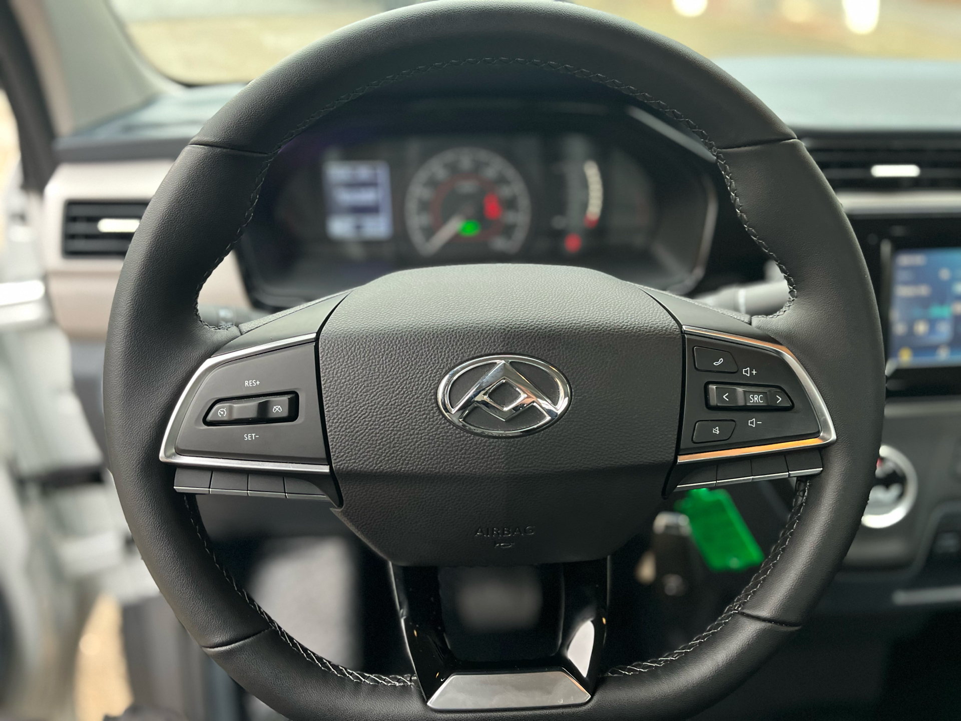 Billede af Maxus e-Deliver 3 LWB 50,2 kWh EL 122HK Ladv./Chas. Trinl. Gear