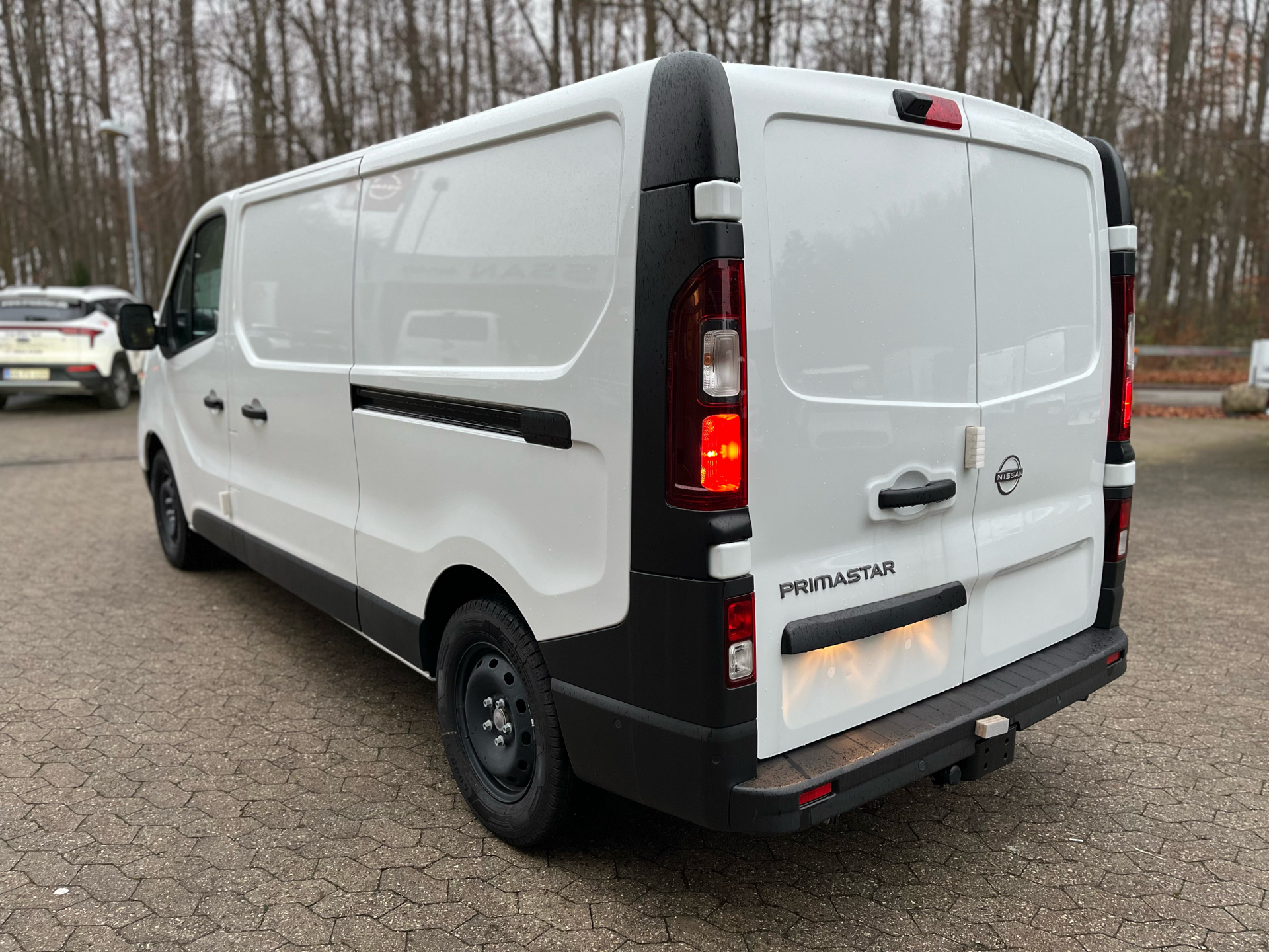Billede af Nissan Primastar L2H1 2,0 DCi N-Connecta 150HK Van 6g Aut.