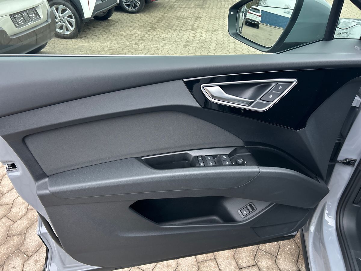 Billede af Audi Q4 45 E-tron Attitude Quattro 265HK 5d Aut.