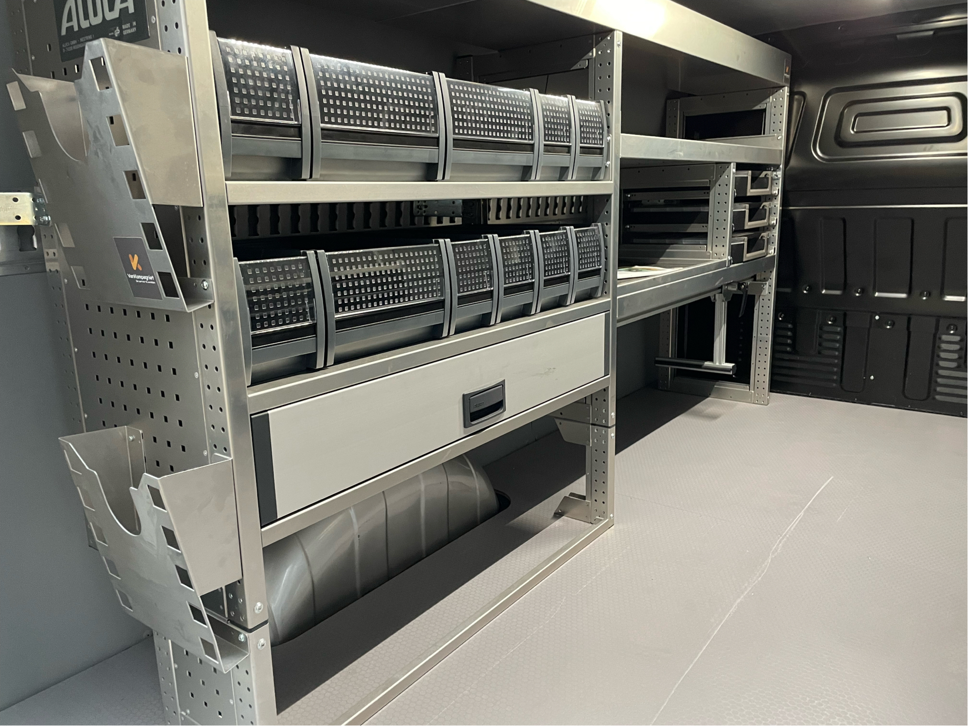 Billede af Maxus e-Deliver 3 LWB EL 122HK Van Aut.