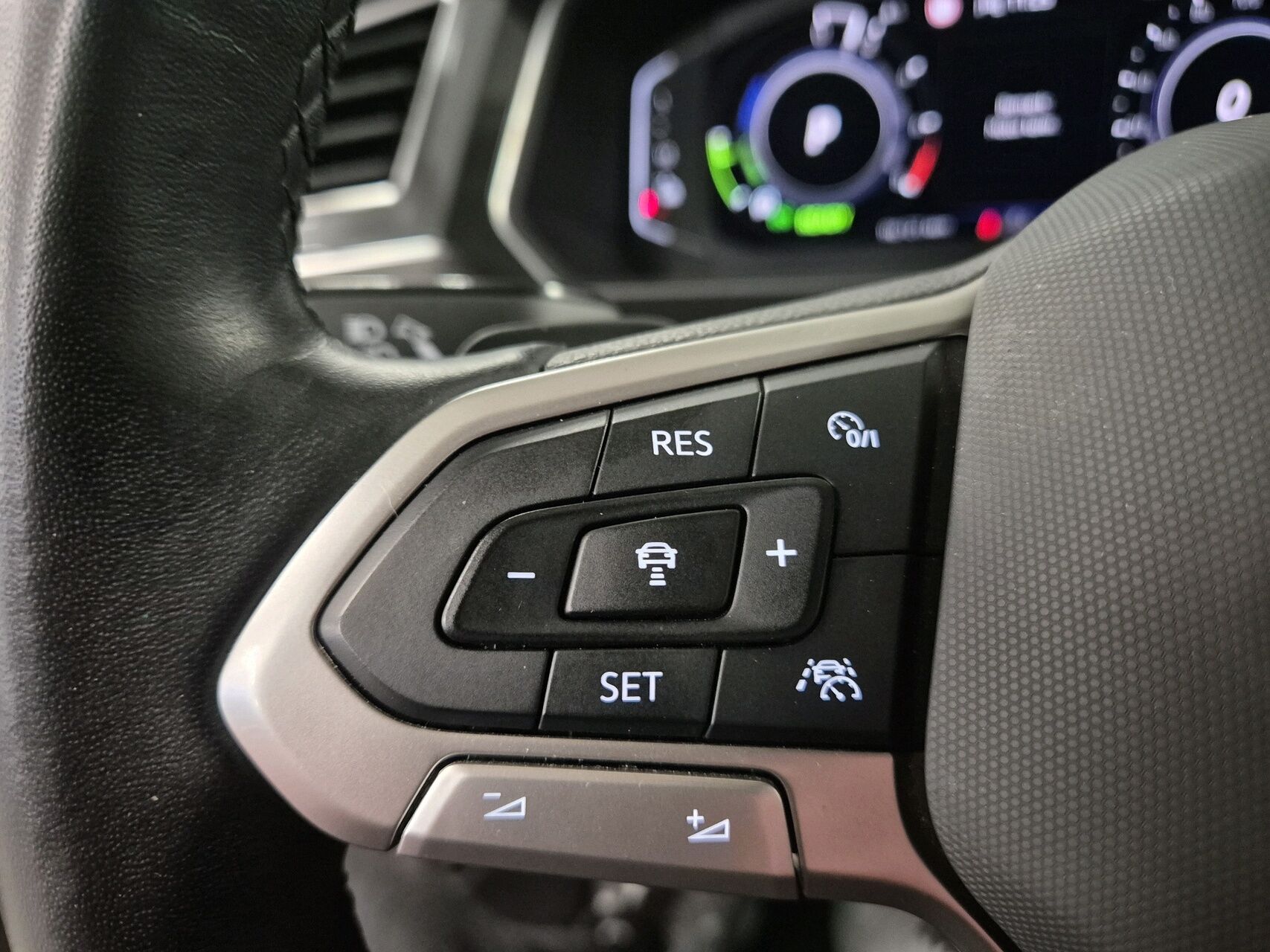 Billede af VW Tiguan 1,4 TSI eHybrid Elegance DSG 245HK 5d 6g Aut.