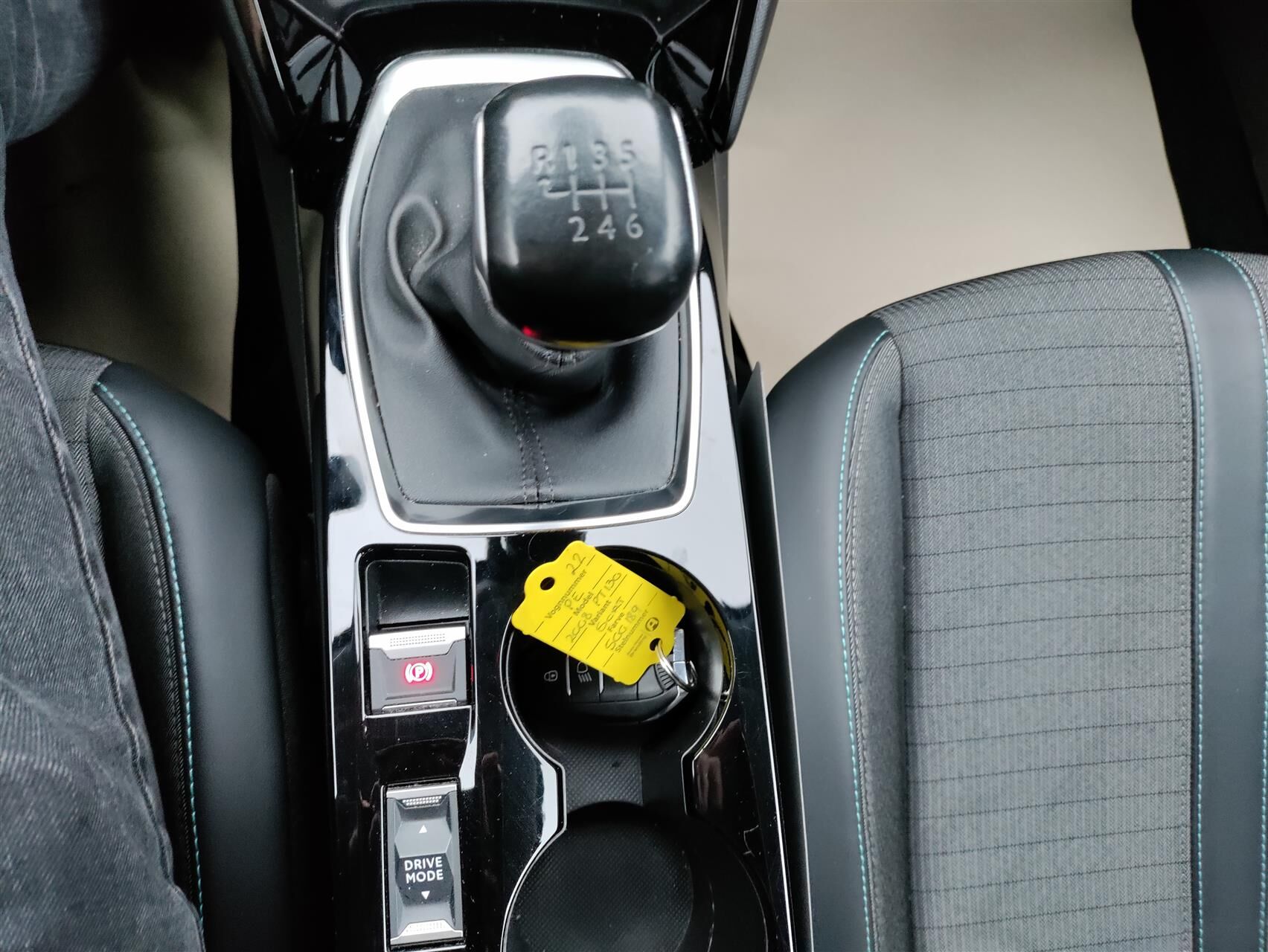 Billede af Peugeot 2008 1,2 PureTech Selection Sport 130HK 5d