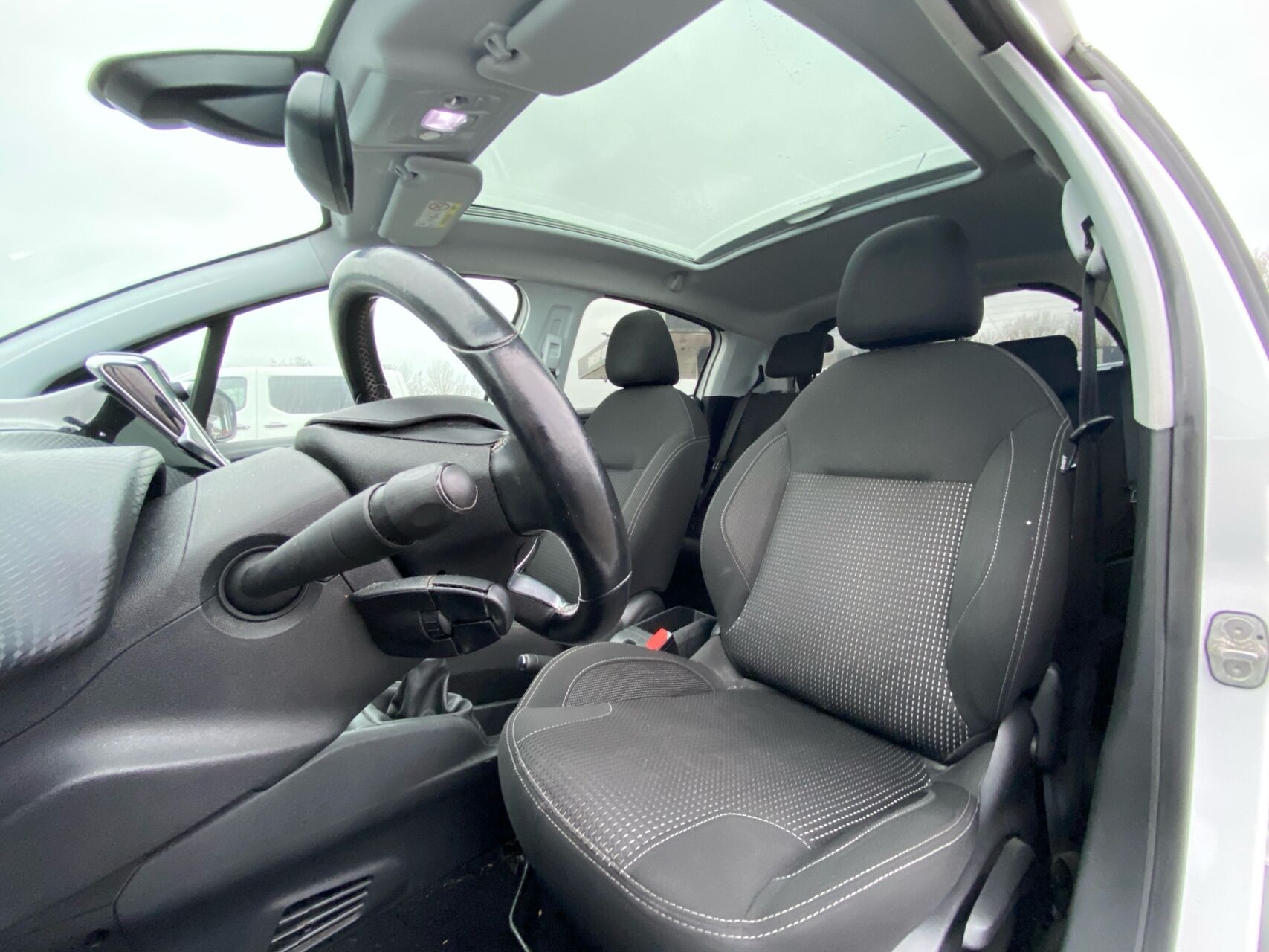 Billede af Peugeot 208 1,6 BlueHDi Selection Sky 100HK 5d