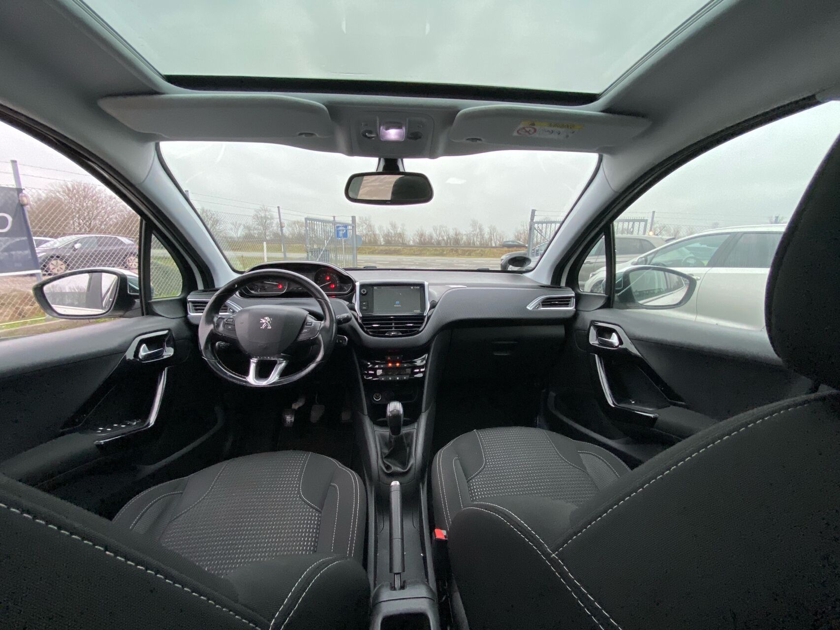 Billede af Peugeot 208 1,6 BlueHDi Selection Sky 100HK 5d