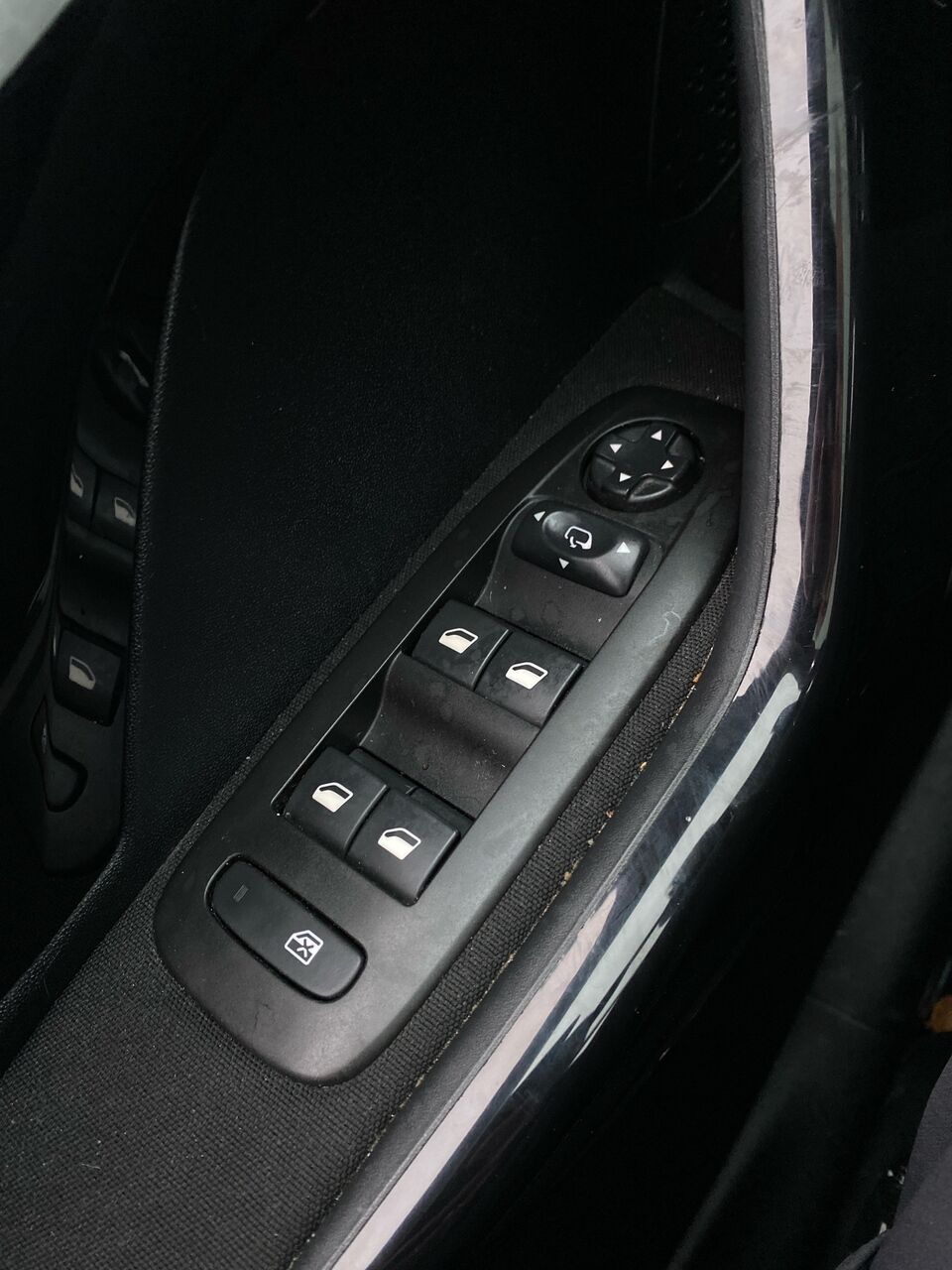 Billede af Peugeot 208 1,6 BlueHDi Selection Sky 100HK 5d