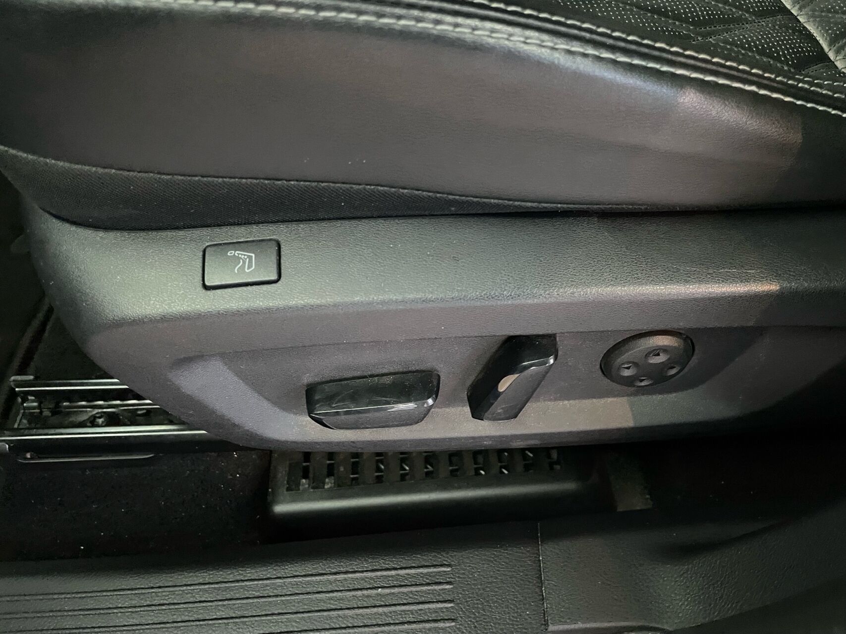 Billede af Nissan Qashqai 1,3 MHEV  Mild hybrid Tekna+ X-Tronic 158HK 5d 7g Aut.