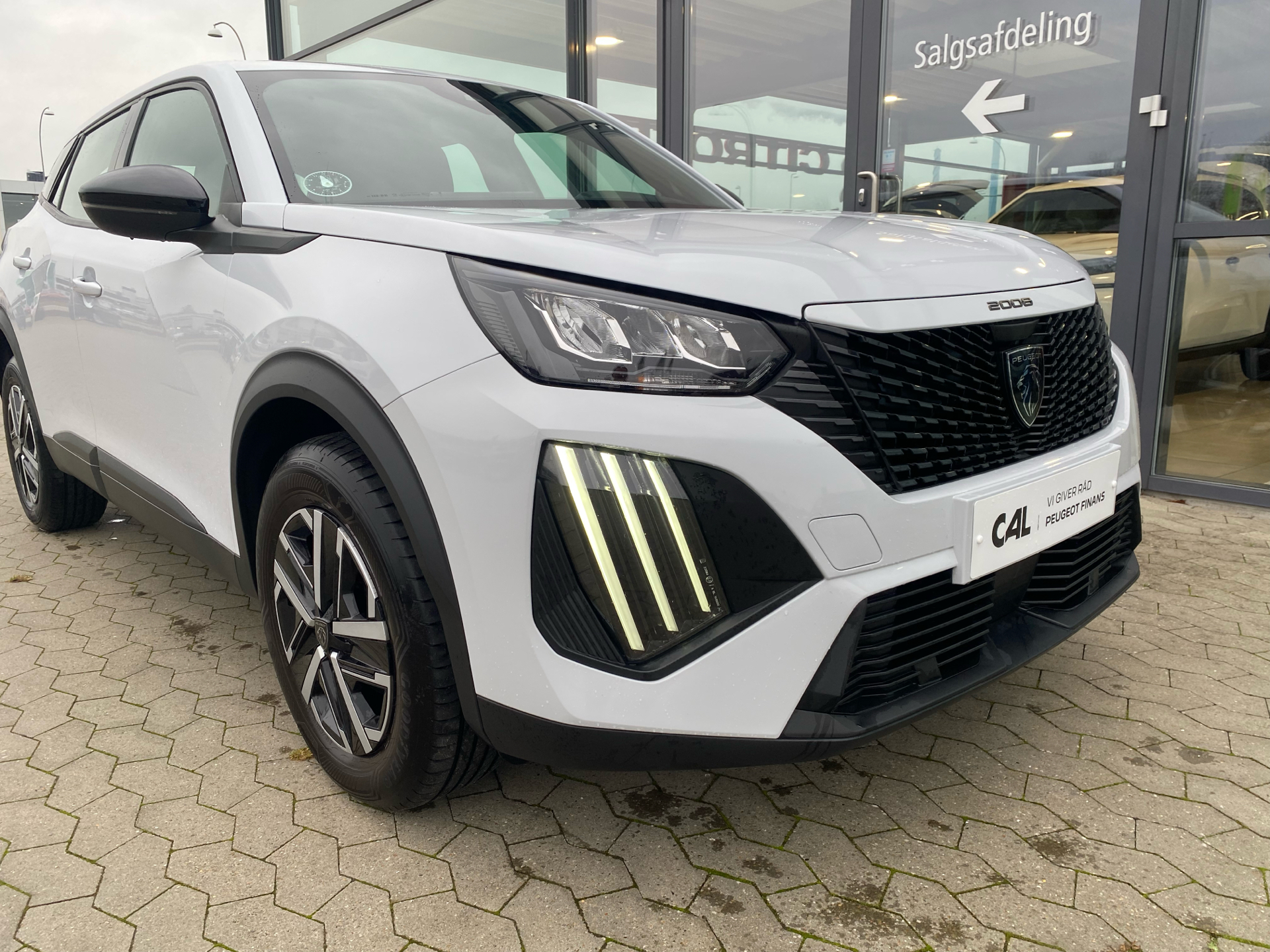 Billede af Peugeot 2008 1,2 PureTech Active+ 100HK 5d 6g