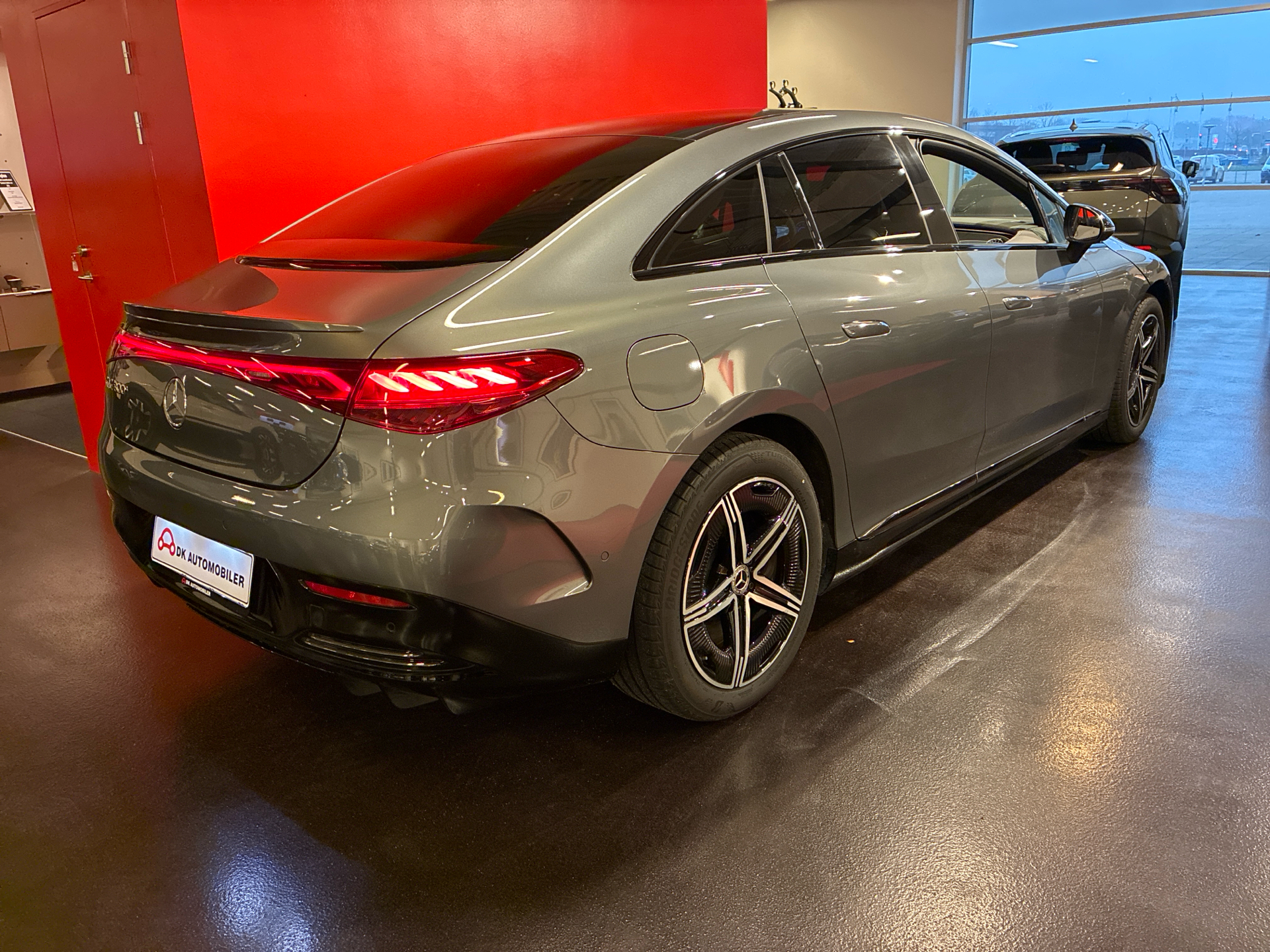 Billede af Mercedes-Benz EQE 300 EL AMG Line 245HK Aut.