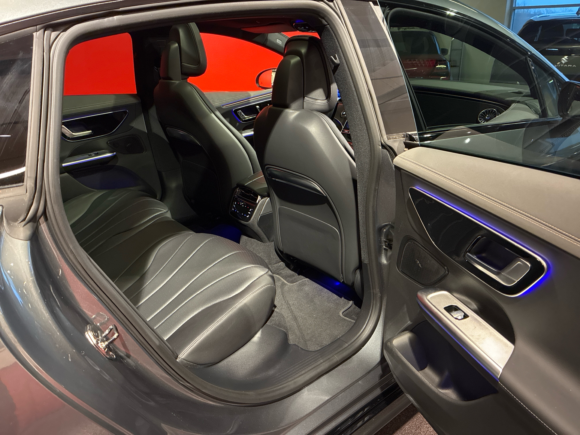 Billede af Mercedes-Benz EQE 300 EL AMG Line 245HK Aut.