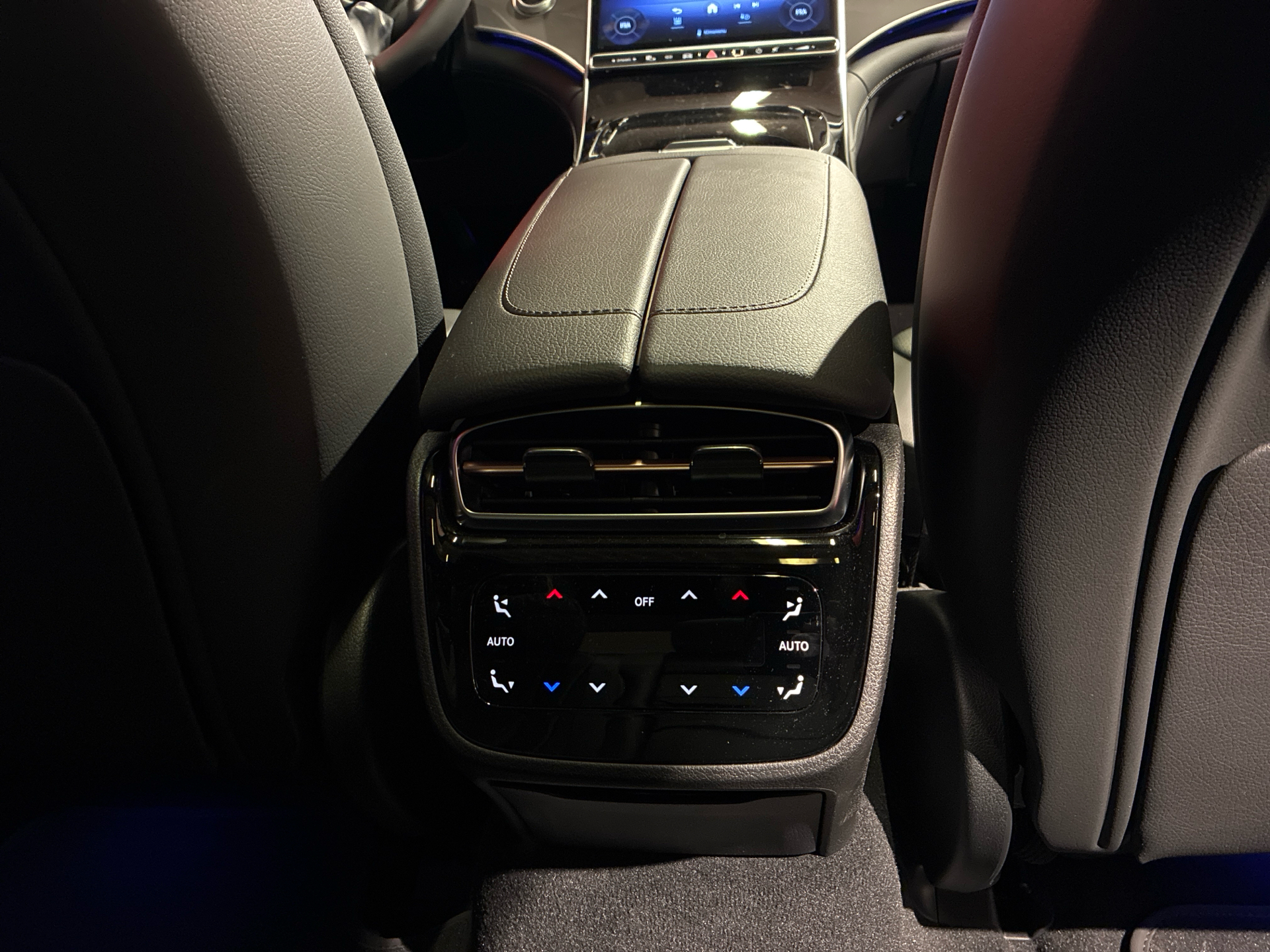 Billede af Mercedes-Benz EQE 300 EL AMG Line 245HK Aut.