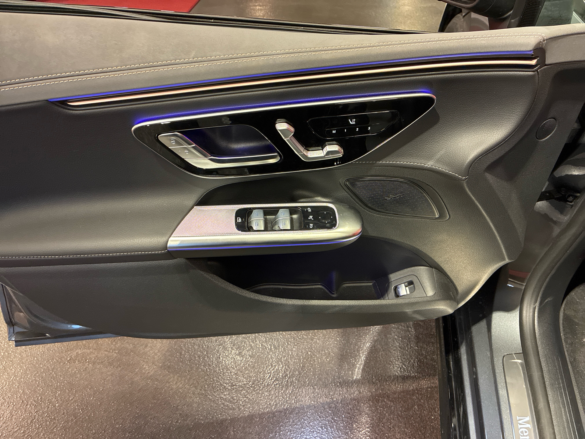 Billede af Mercedes-Benz EQE 300 EL AMG Line 245HK Aut.