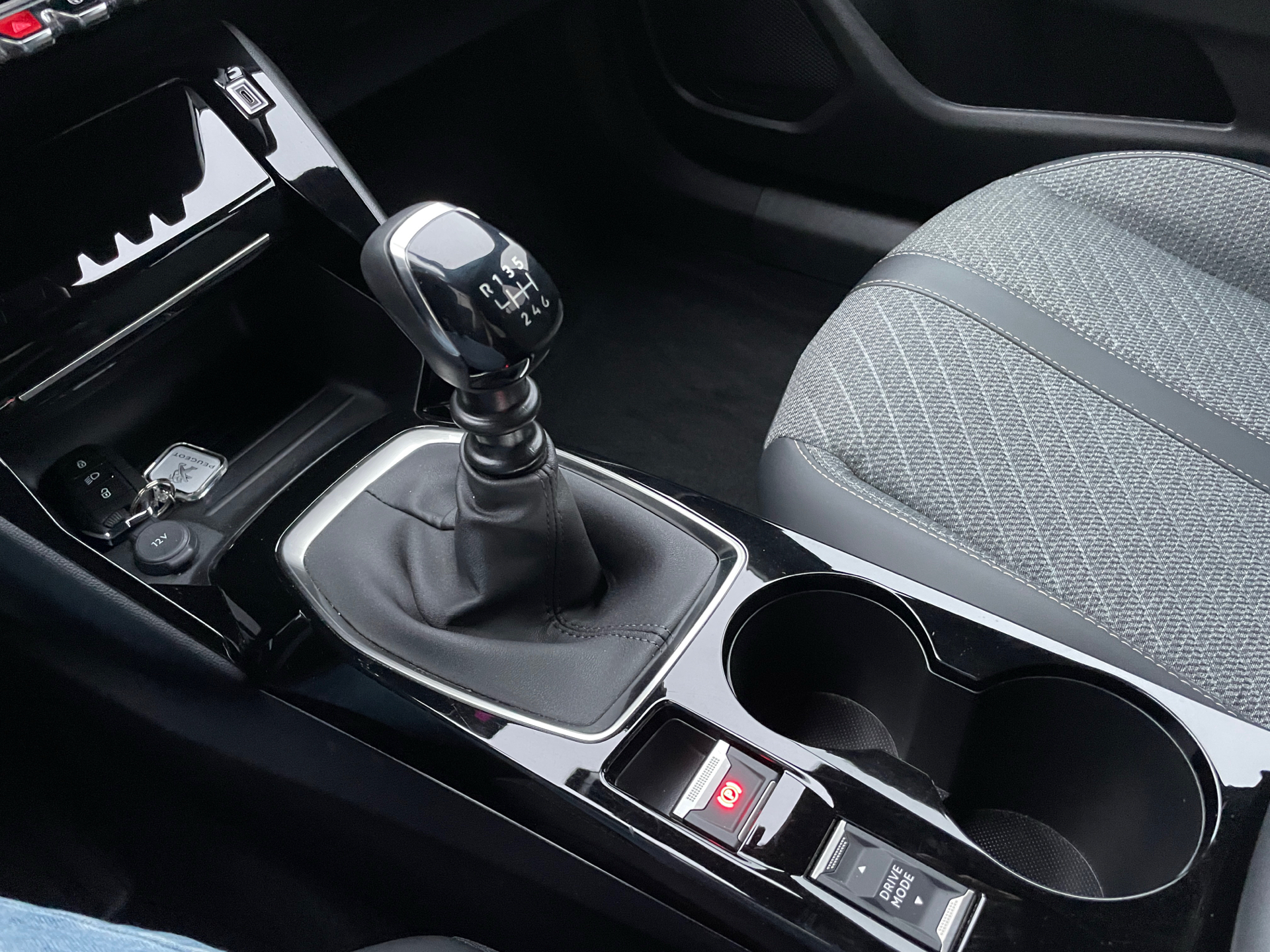 Billede af Peugeot 2008 1,2 PureTech Allure 100HK 5d 6g