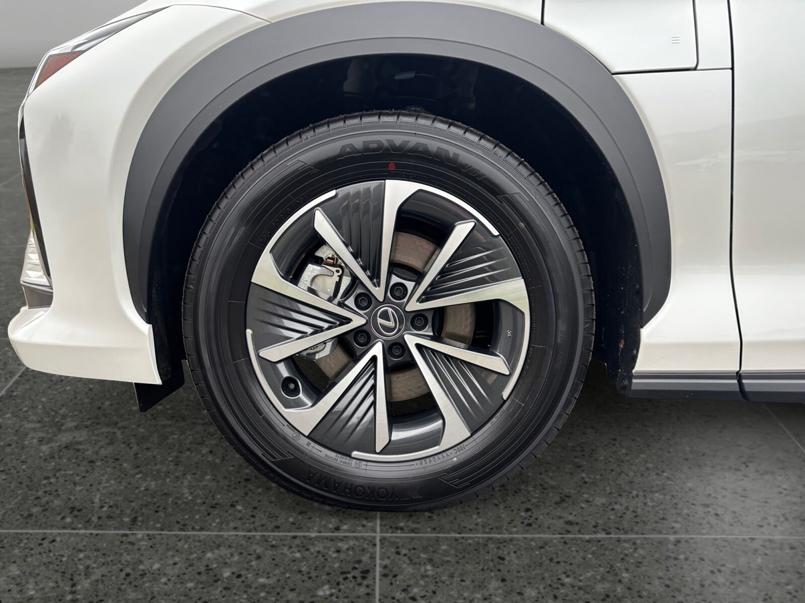 Billede af Lexus RZ 300e EL Comfort 204HK 4d Aut.