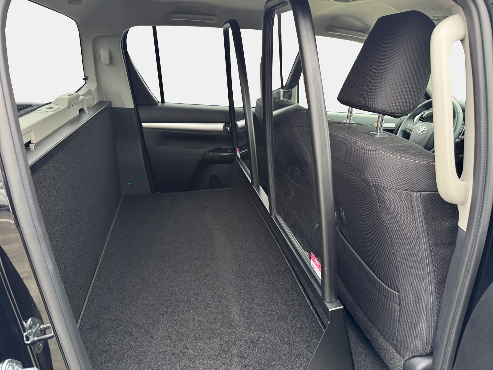 Billede af Toyota HiLux Dobb.Kab. 2,8 D-4D T3 AWD 204HK DobKab Aut.