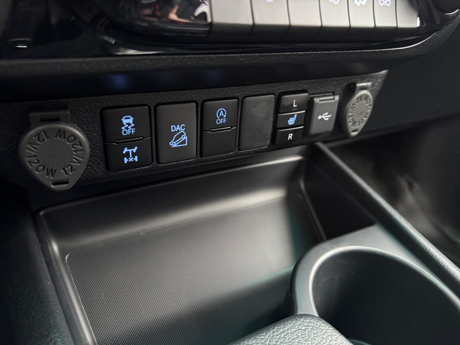 Billede af Toyota HiLux Dobb.Kab. 2,8 D-4D T3 AWD 204HK DobKab Aut.