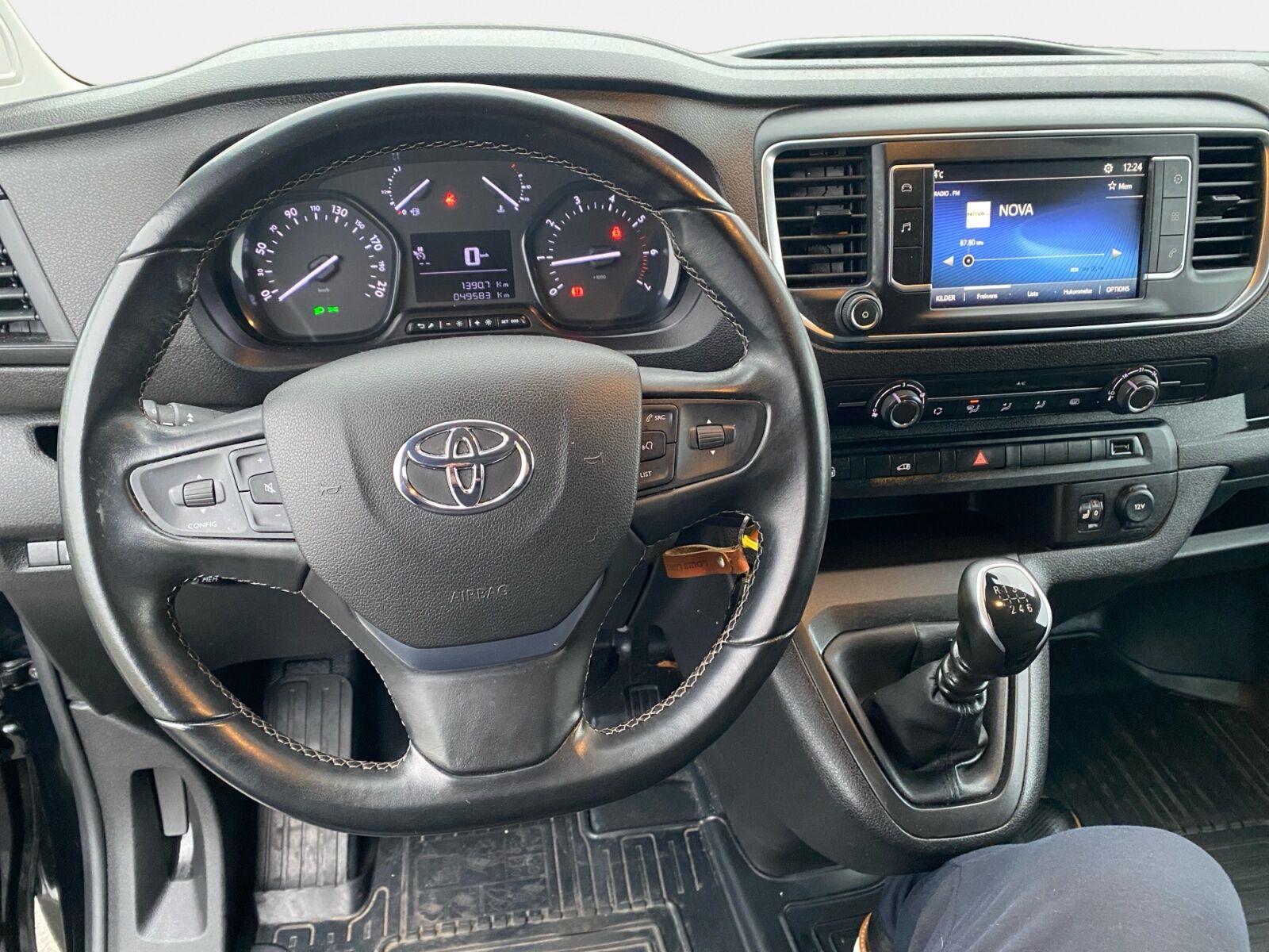 Billede af Toyota Proace Medium 2,0 D Comfort Master 144HK Van 6g