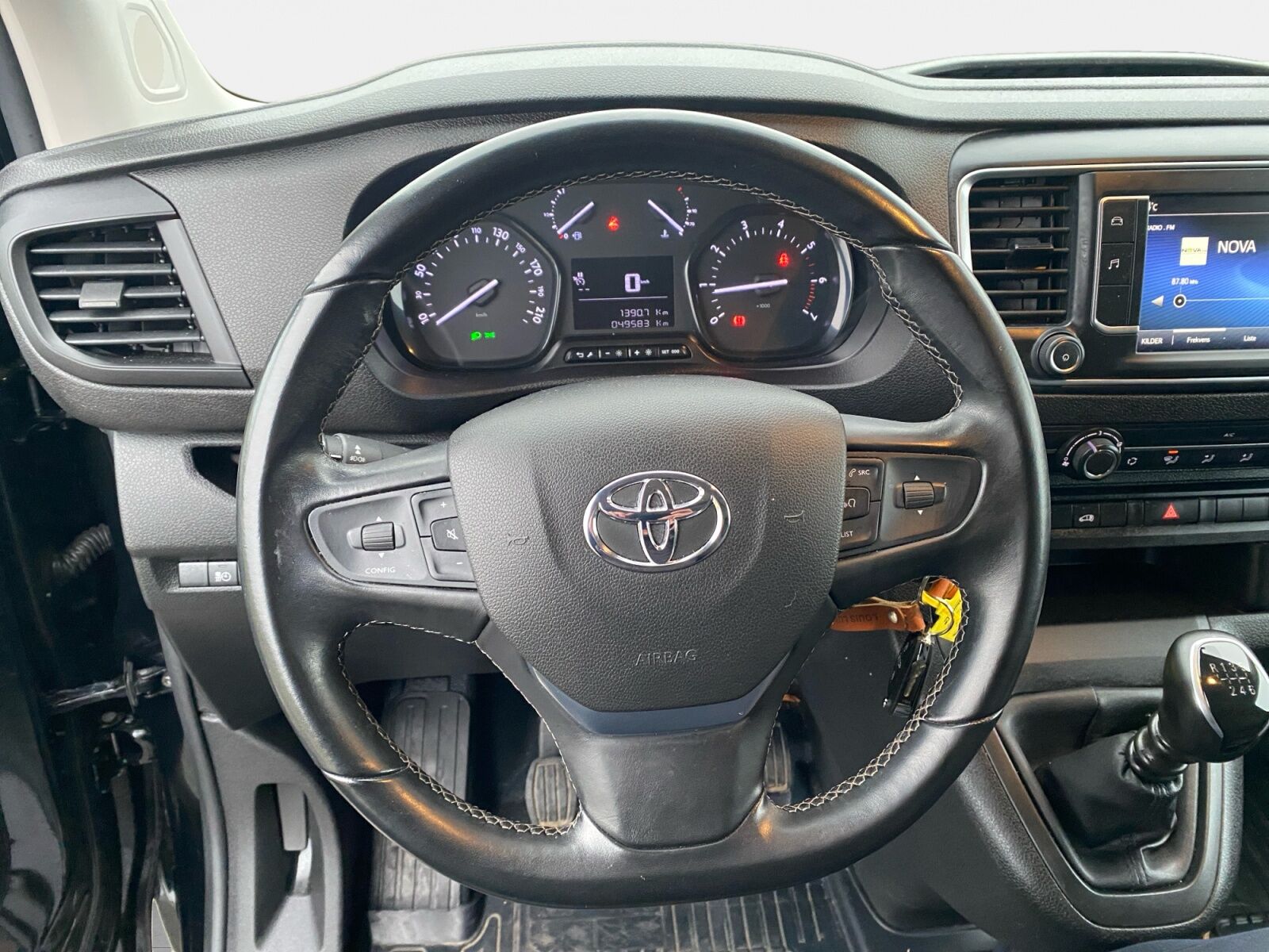 Billede af Toyota Proace Medium 2,0 D Comfort Master 144HK Van 6g