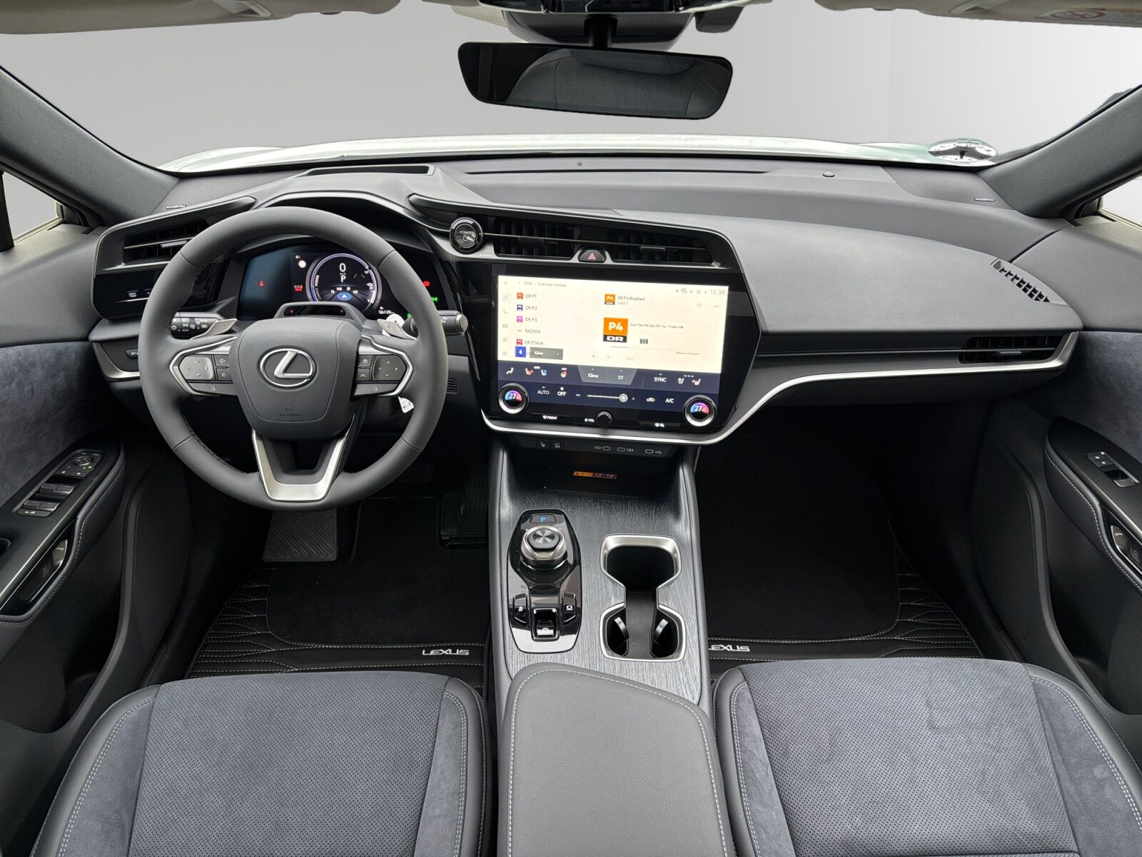 Billede af Lexus RZ 450e EL Luxury Direct4 313HK 4d Aut.