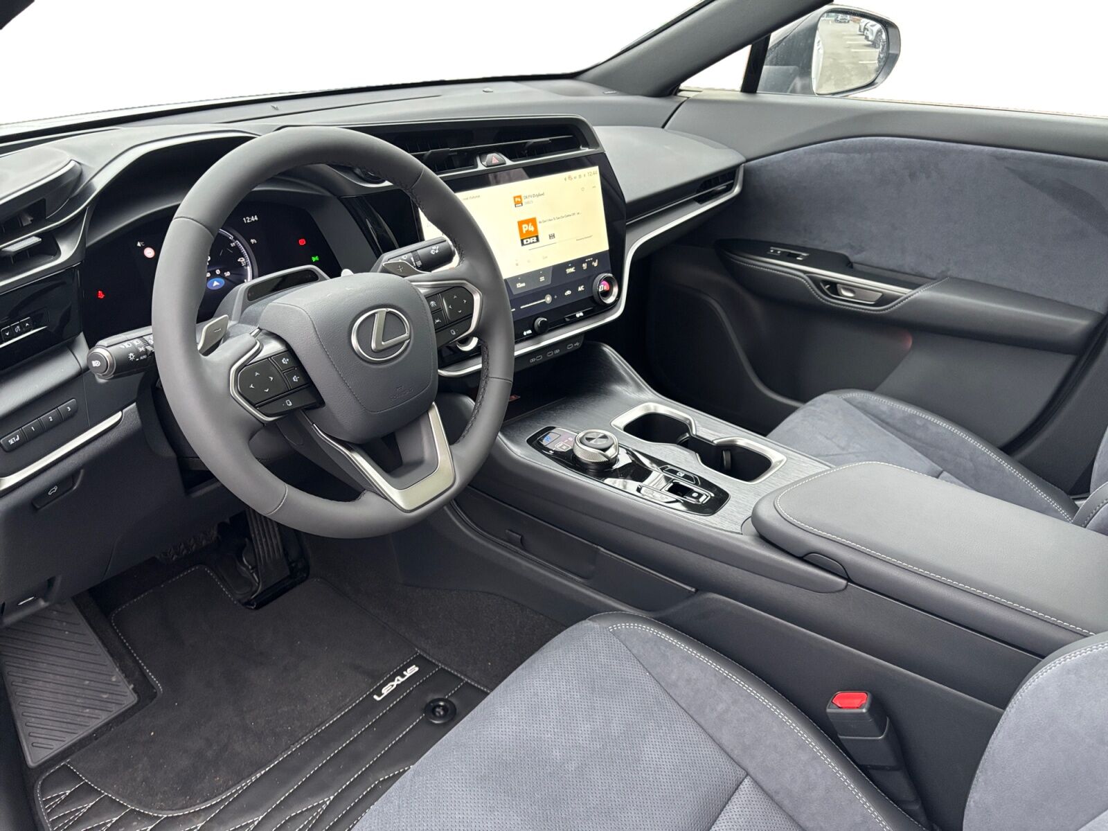 Billede af Lexus RZ 450e EL Luxury Direct4 313HK 4d Aut.