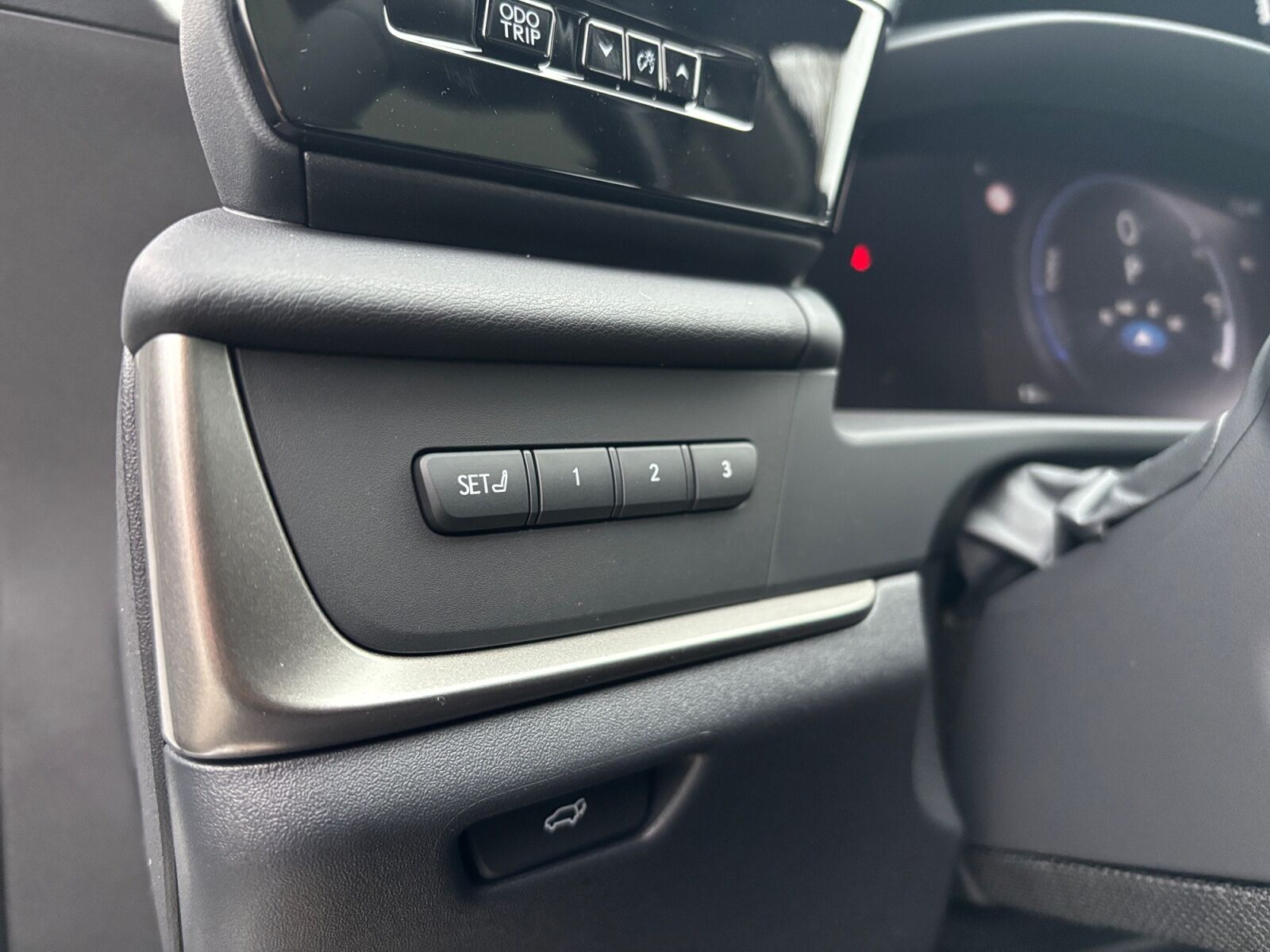 Billede af Lexus RZ 450e EL Luxury Direct4 313HK 4d Aut.