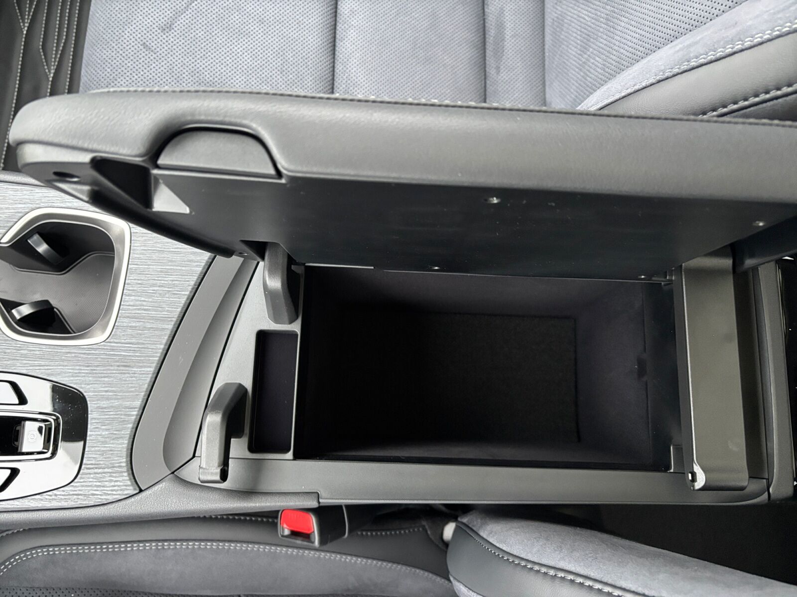 Billede af Lexus RZ 450e EL Luxury Direct4 313HK 4d Aut.