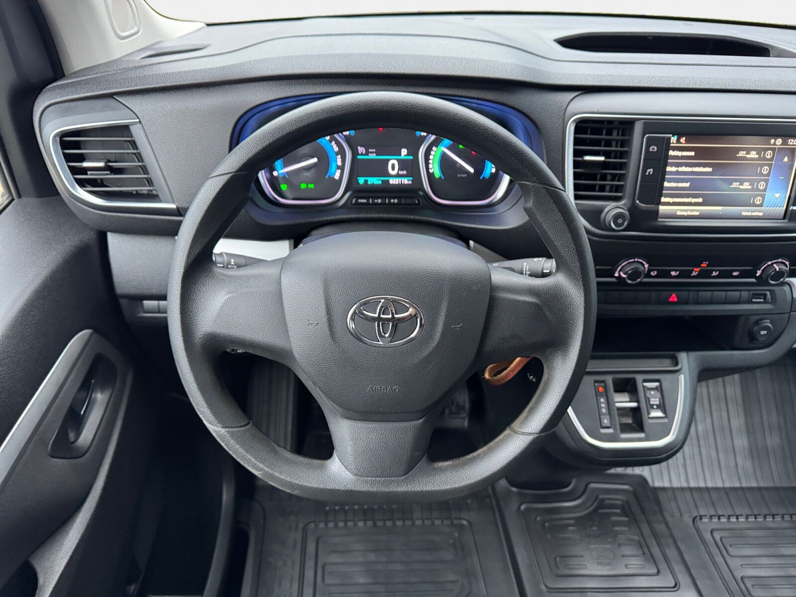 Billede af Toyota Proace Verso Electric Long EL Shuttle To skydedøre 136HK Aut.