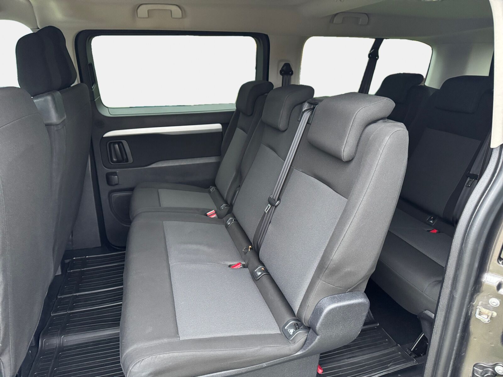 Billede af Toyota Proace Verso Electric Long EL Shuttle To skydedøre 136HK Aut.