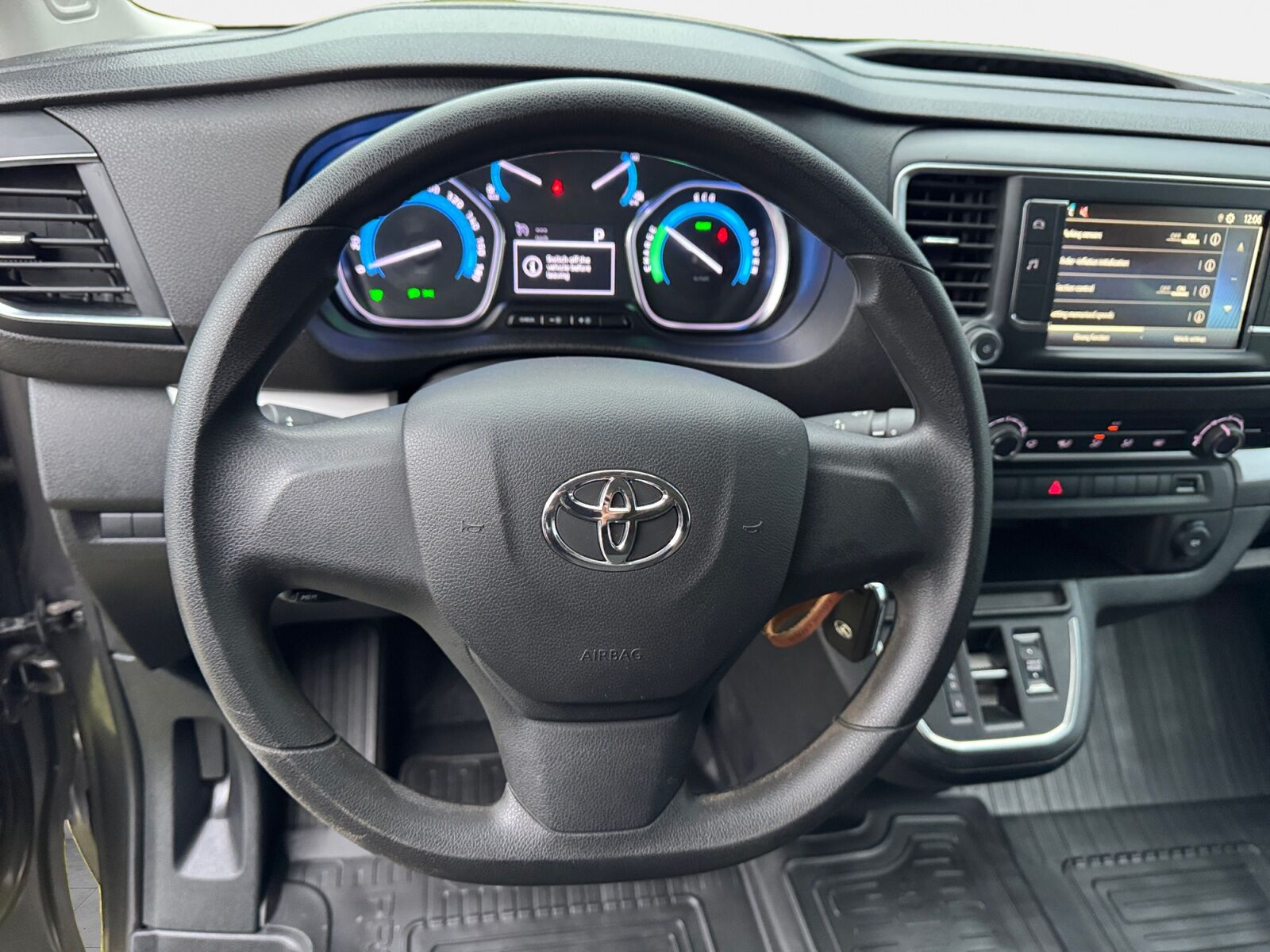 Billede af Toyota Proace Verso Electric Long EL Shuttle To skydedøre 136HK Aut.