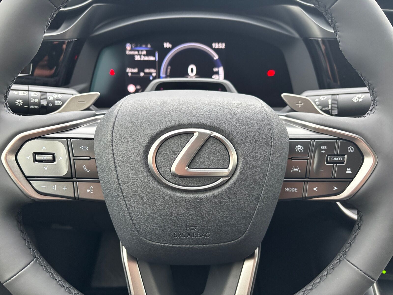 Billede af Lexus RZ 300e EL Comfort 204HK 4d Aut.