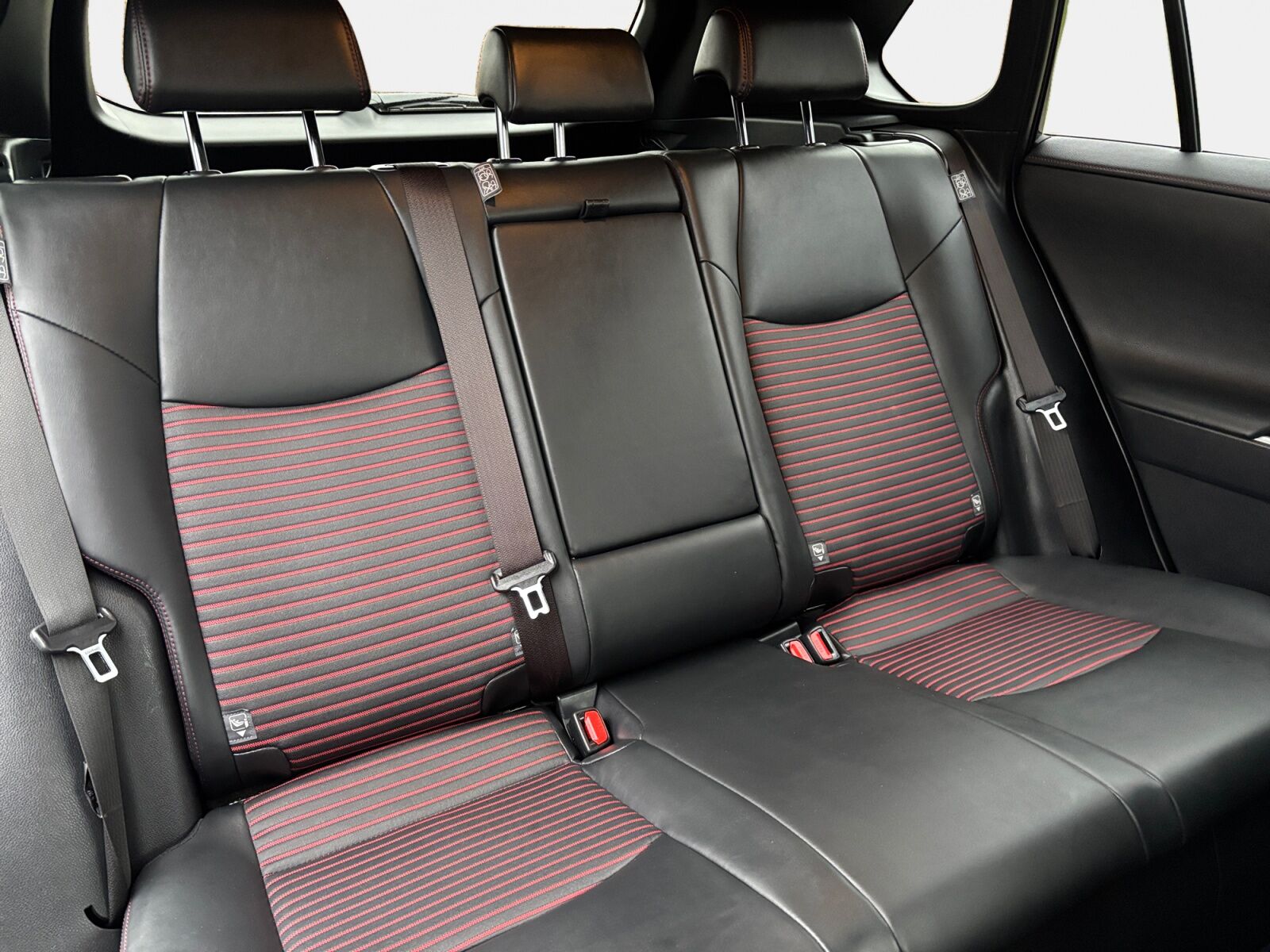 Billede af Toyota RAV4 Plug-in 2,5 Plugin-hybrid H3 Comfort AWD 306HK 5d 6g Aut.