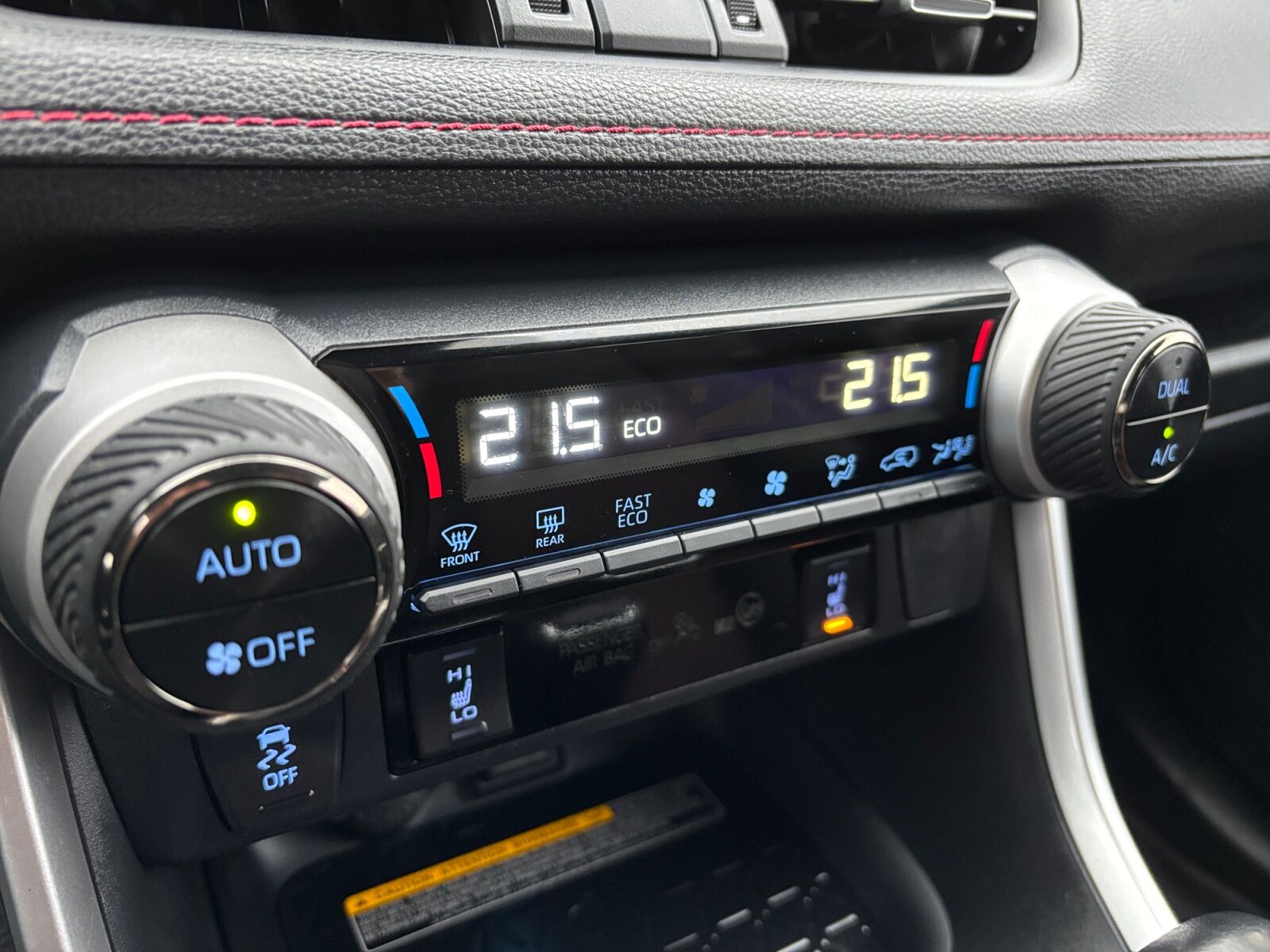 Billede af Toyota RAV4 Plug-in 2,5 Plugin-hybrid H3 Comfort AWD 306HK 5d 6g Aut.