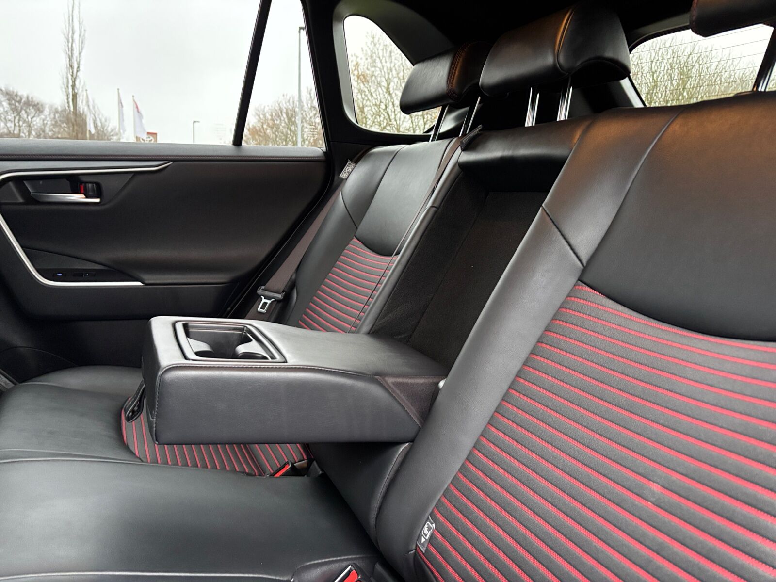 Billede af Toyota RAV4 Plug-in 2,5 Plugin-hybrid H3 Comfort AWD 306HK 5d 6g Aut.