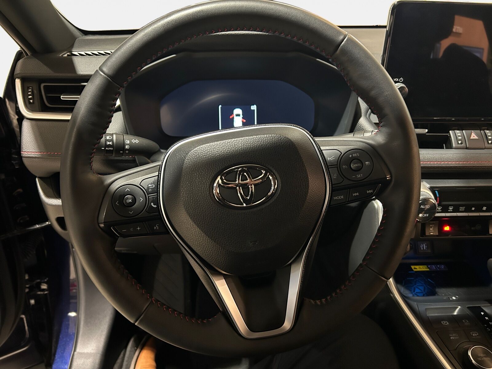 Billede af Toyota RAV4 Plug-in 2,5 Plugin-hybrid Active Comfort AWD 306HK 5d 6g Aut.