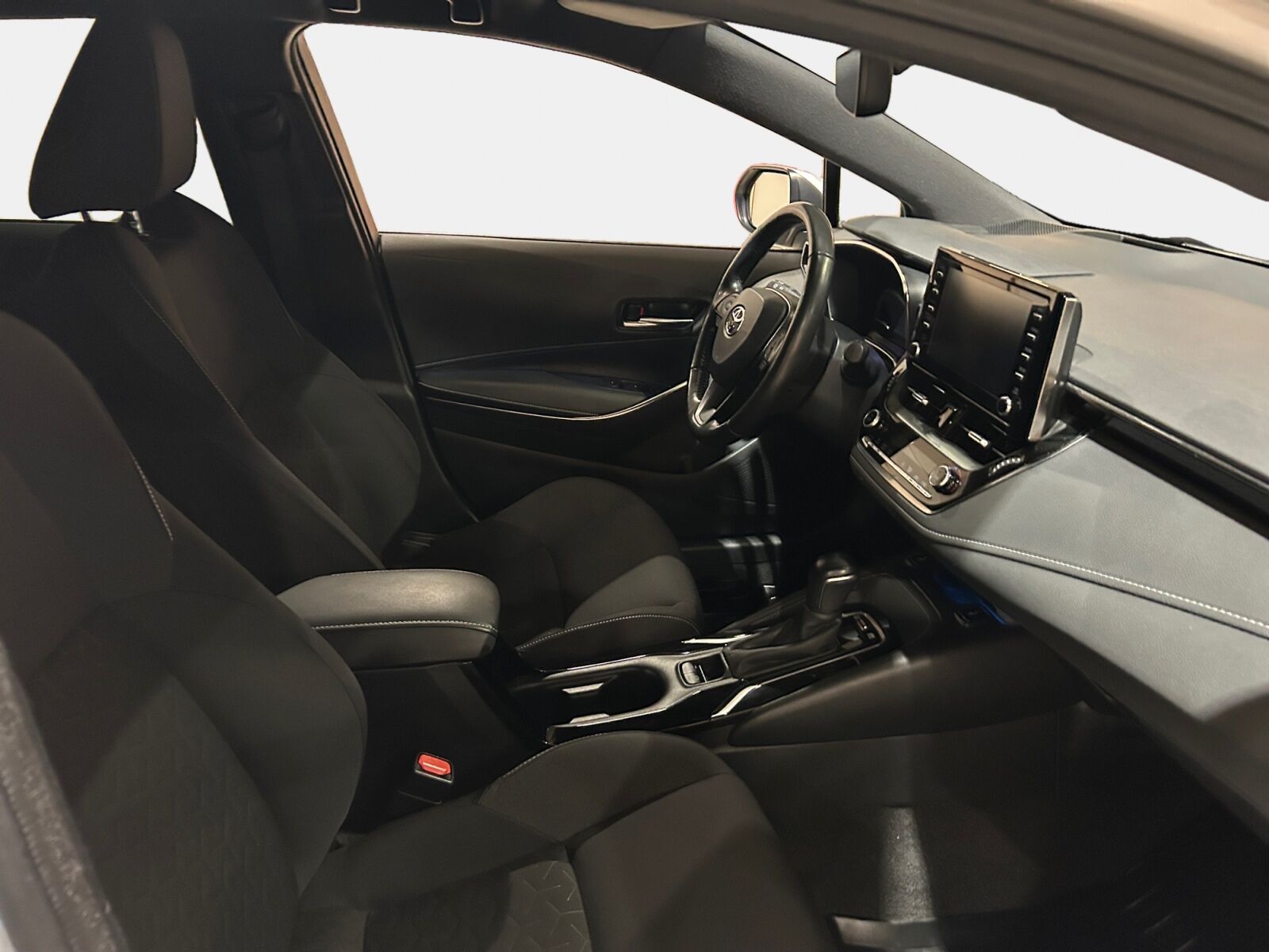 Billede af Toyota Corolla Touring Sports 1,8 Hybrid Active Smart E-CVT 122HK Stc Trinl. Gear