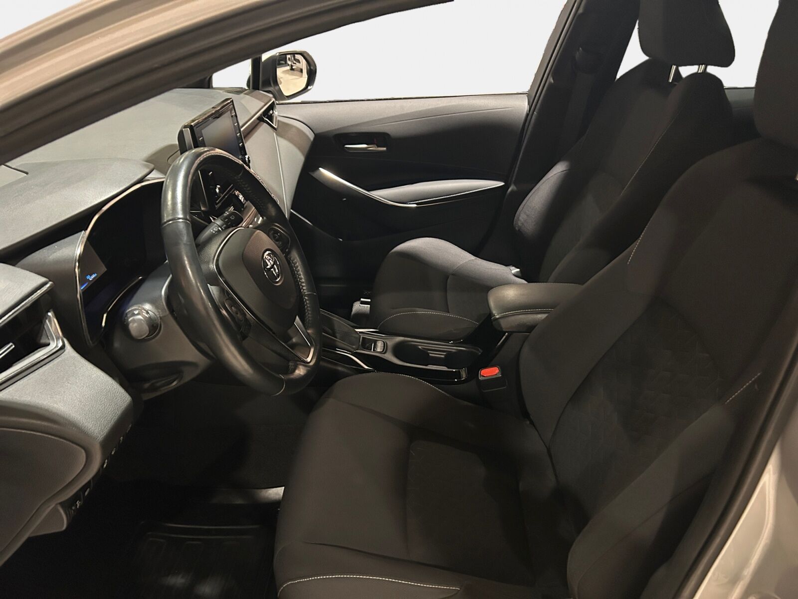 Billede af Toyota Corolla Touring Sports 1,8 Hybrid Active Smart E-CVT 122HK Stc Trinl. Gear