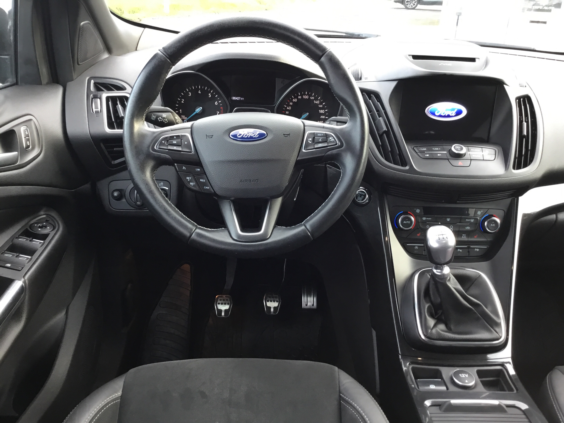 Billede af Ford Kuga 1,5 EcoBoost ST-Line Attack 150HK 5d 6g