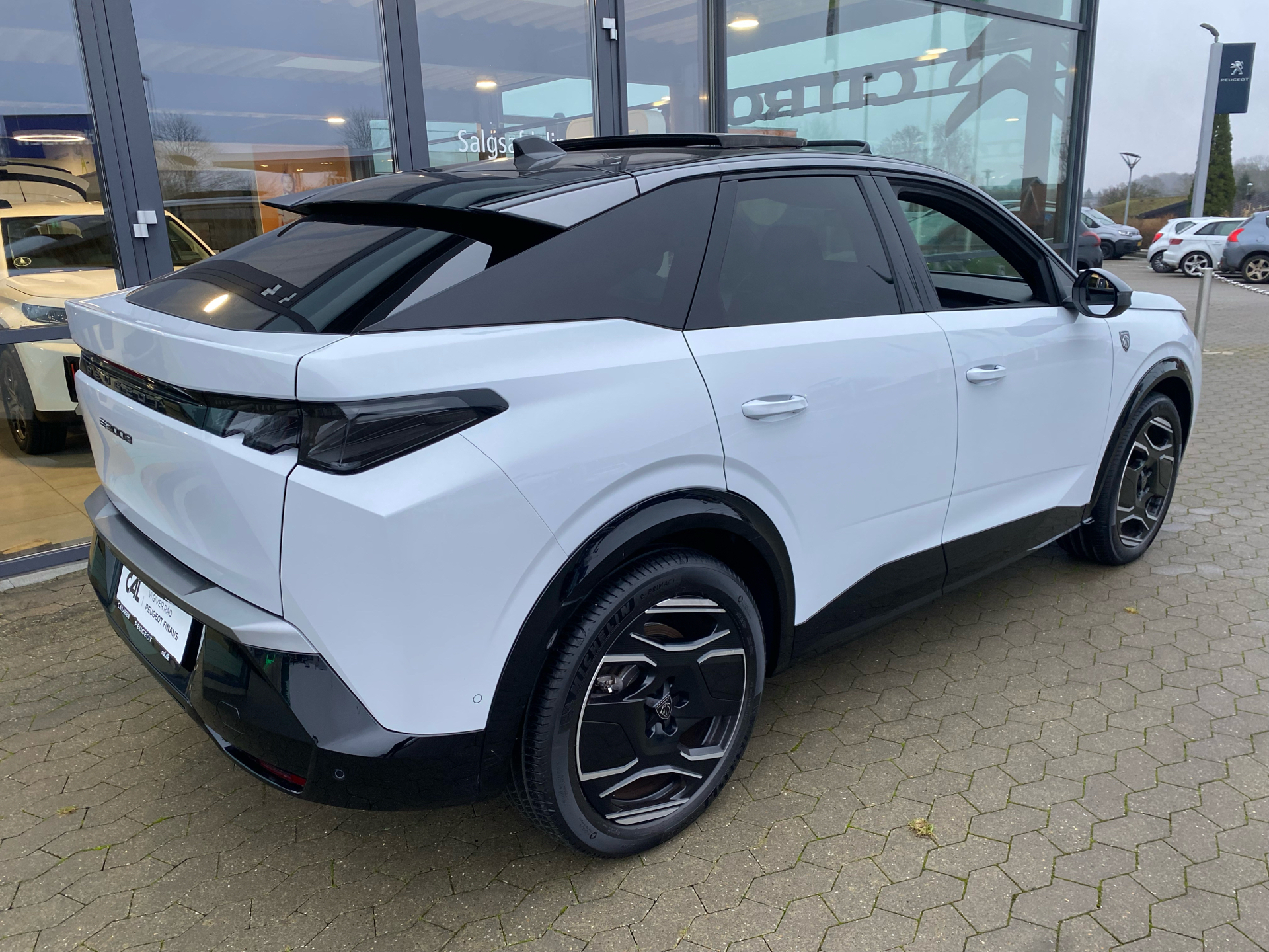 Billede af Peugeot e-3008 EL GT Pack 210HK 5d Aut.