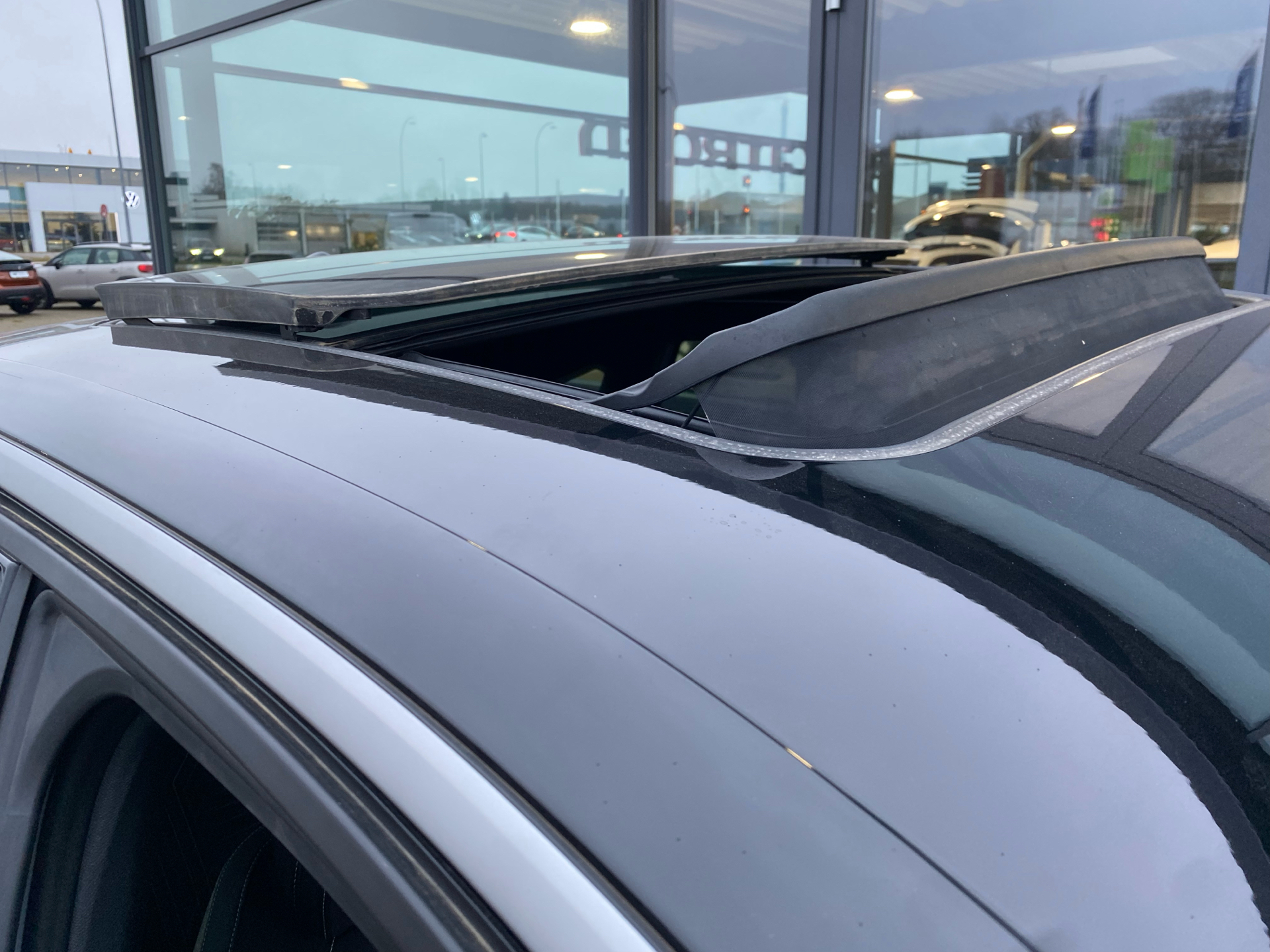 Billede af Peugeot e-3008 EL GT Pack 210HK 5d Aut.