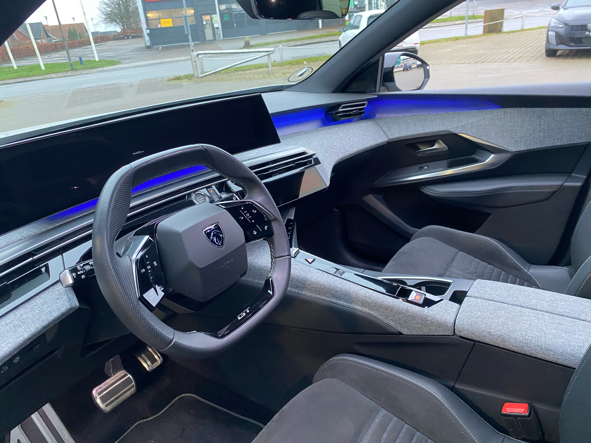 Billede af Peugeot e-3008 EL GT Pack 210HK 5d Aut.