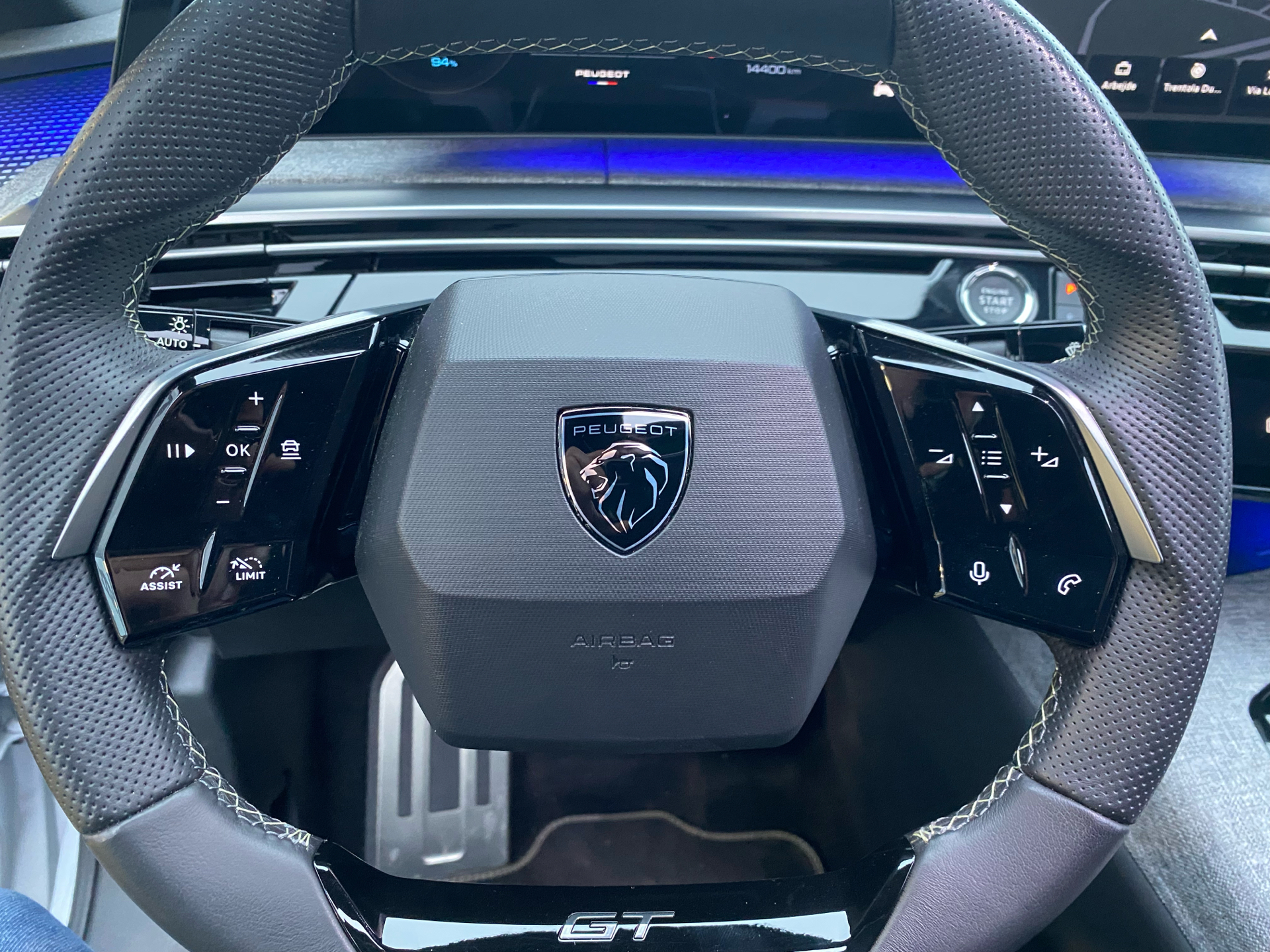 Billede af Peugeot e-3008 EL GT Pack 210HK 5d Aut.