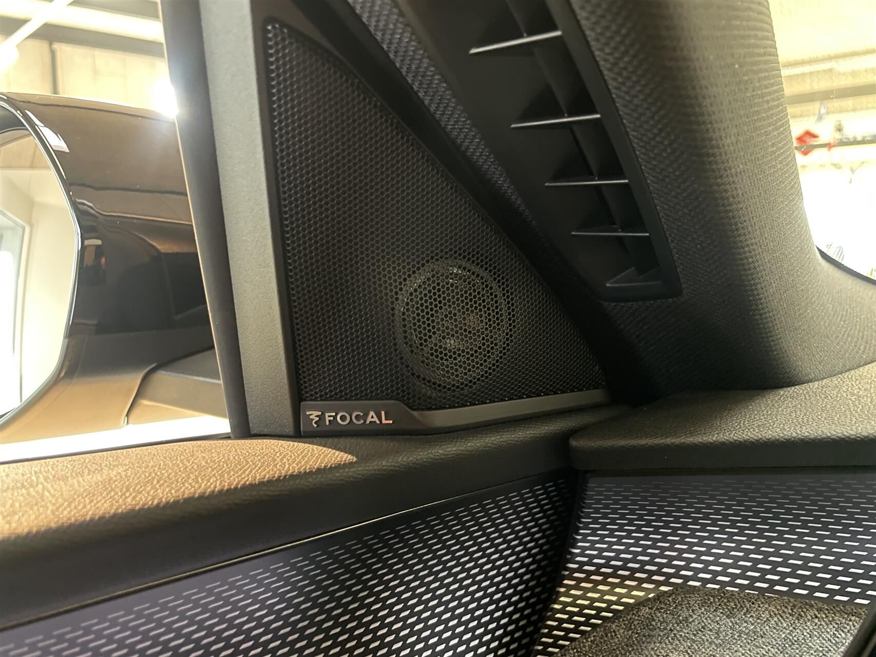 Billede af Peugeot e-3008 EL GT Pack 210HK 5d Aut.