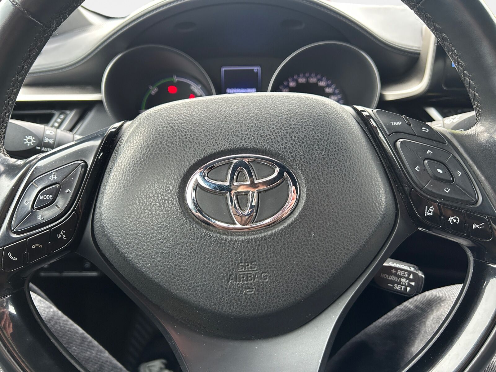 Billede af Toyota C-HR 1,8 Hybrid Premium Selected Bi-tone Multidrive S 122HK 5d Aut.