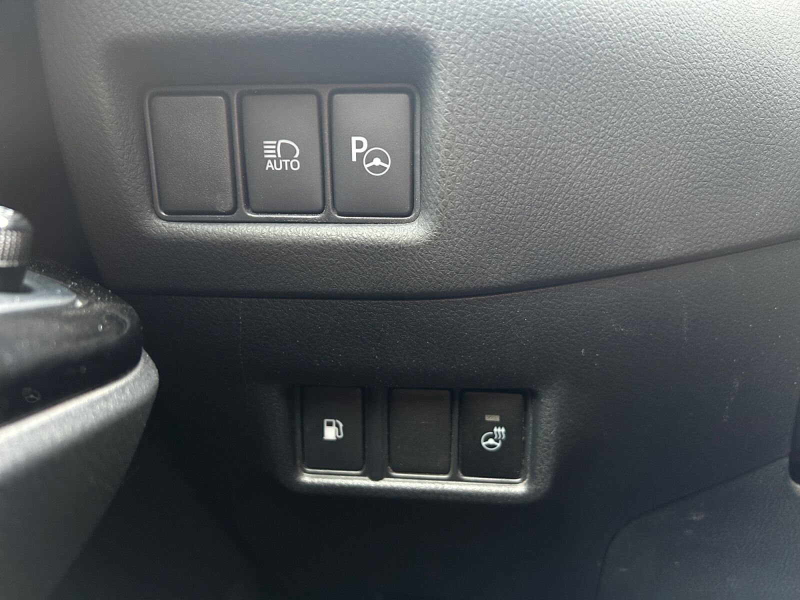 Billede af Toyota C-HR 1,8 Hybrid Premium Selected Bi-tone Multidrive S 122HK 5d Aut.