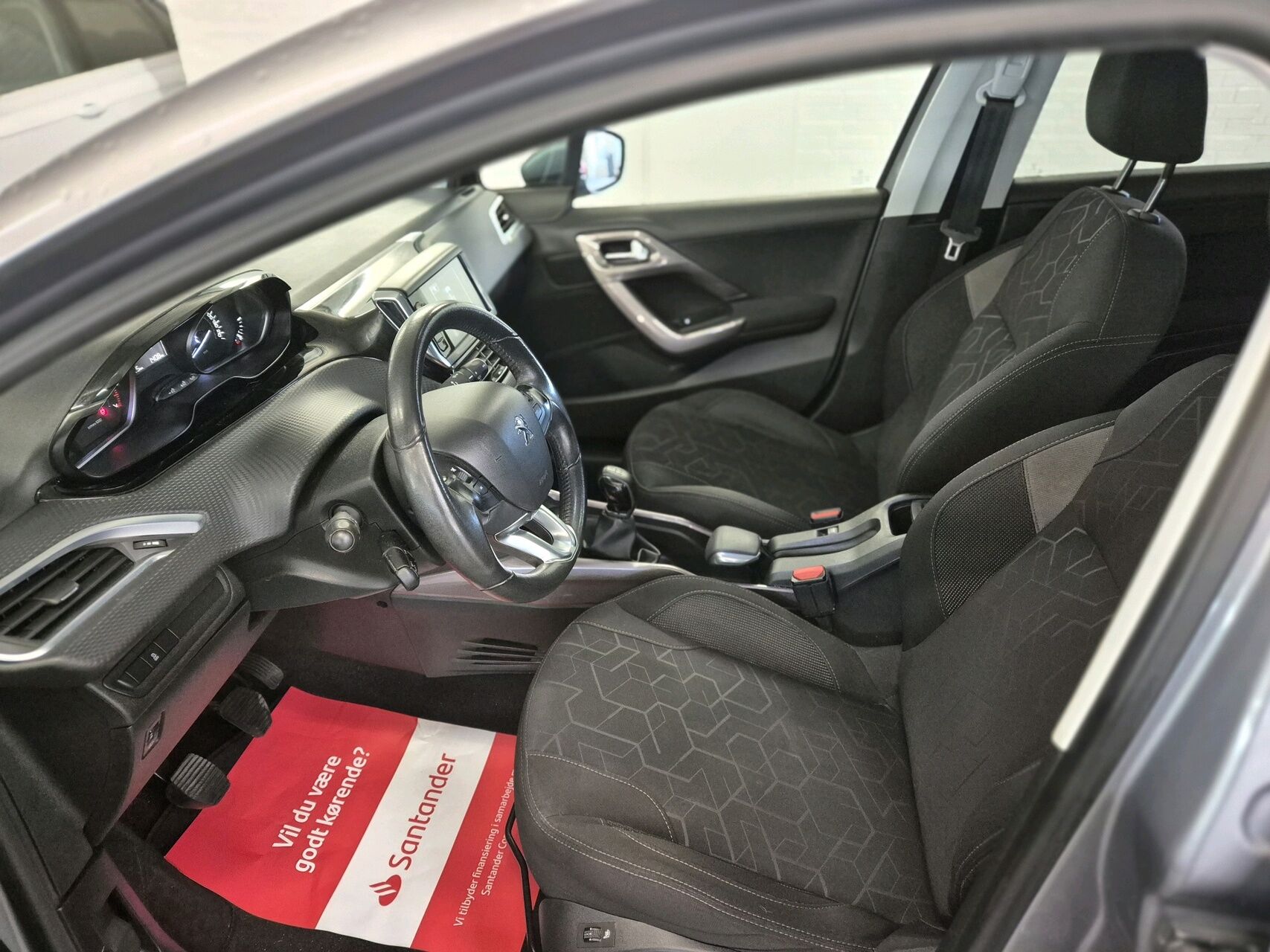 Billede af Peugeot 2008 1,2 VTi Active Sky 82HK