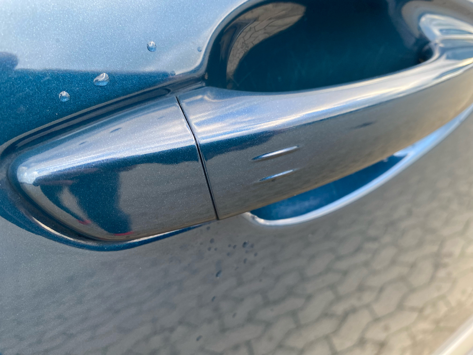 Billede af Peugeot 3008 1,6 PureTech  Plugin-hybrid First Selection EAT8 225HK 5d 8g Aut.