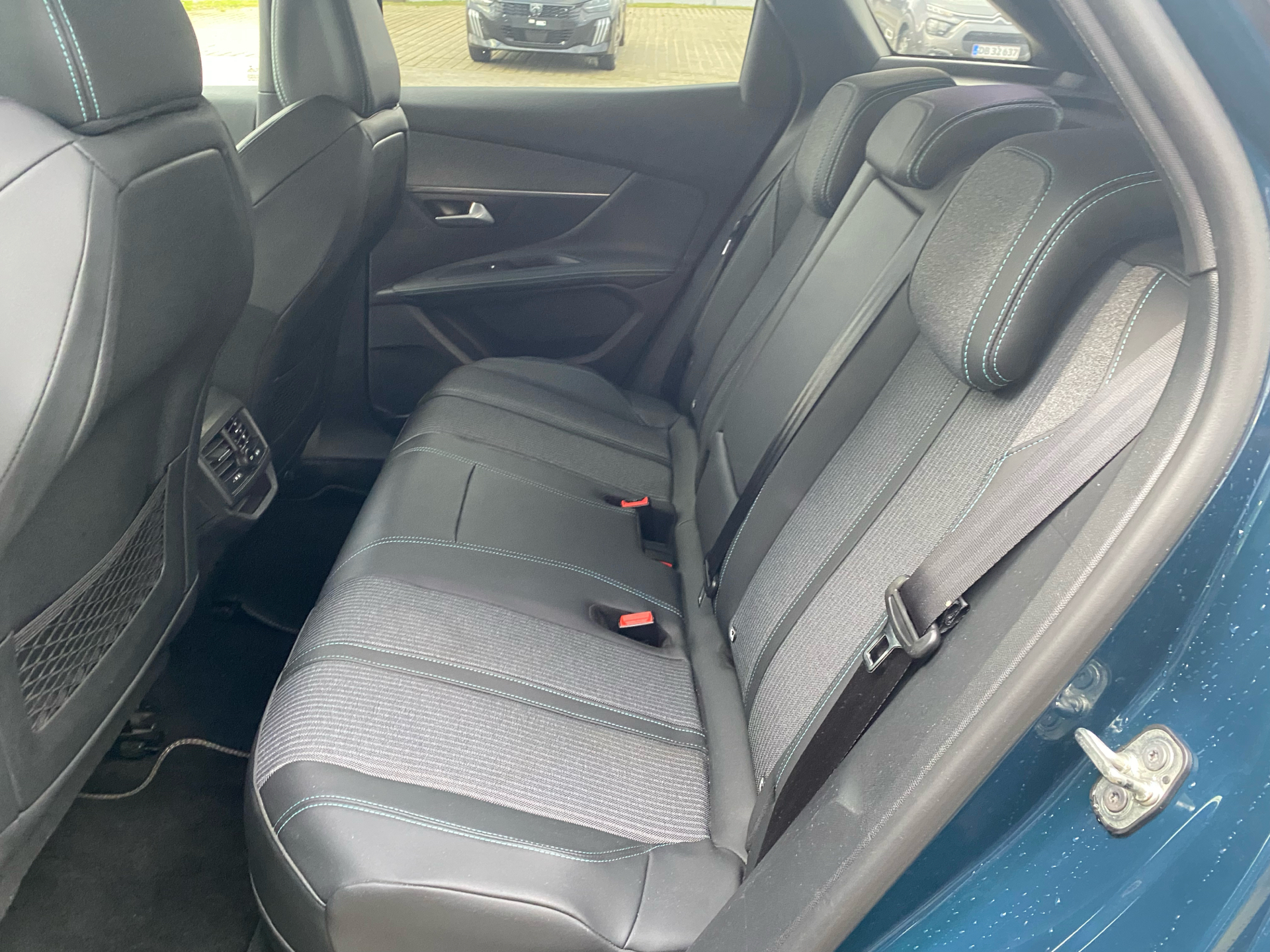 Billede af Peugeot 3008 1,6 PureTech  Plugin-hybrid First Selection EAT8 225HK 5d 8g Aut.