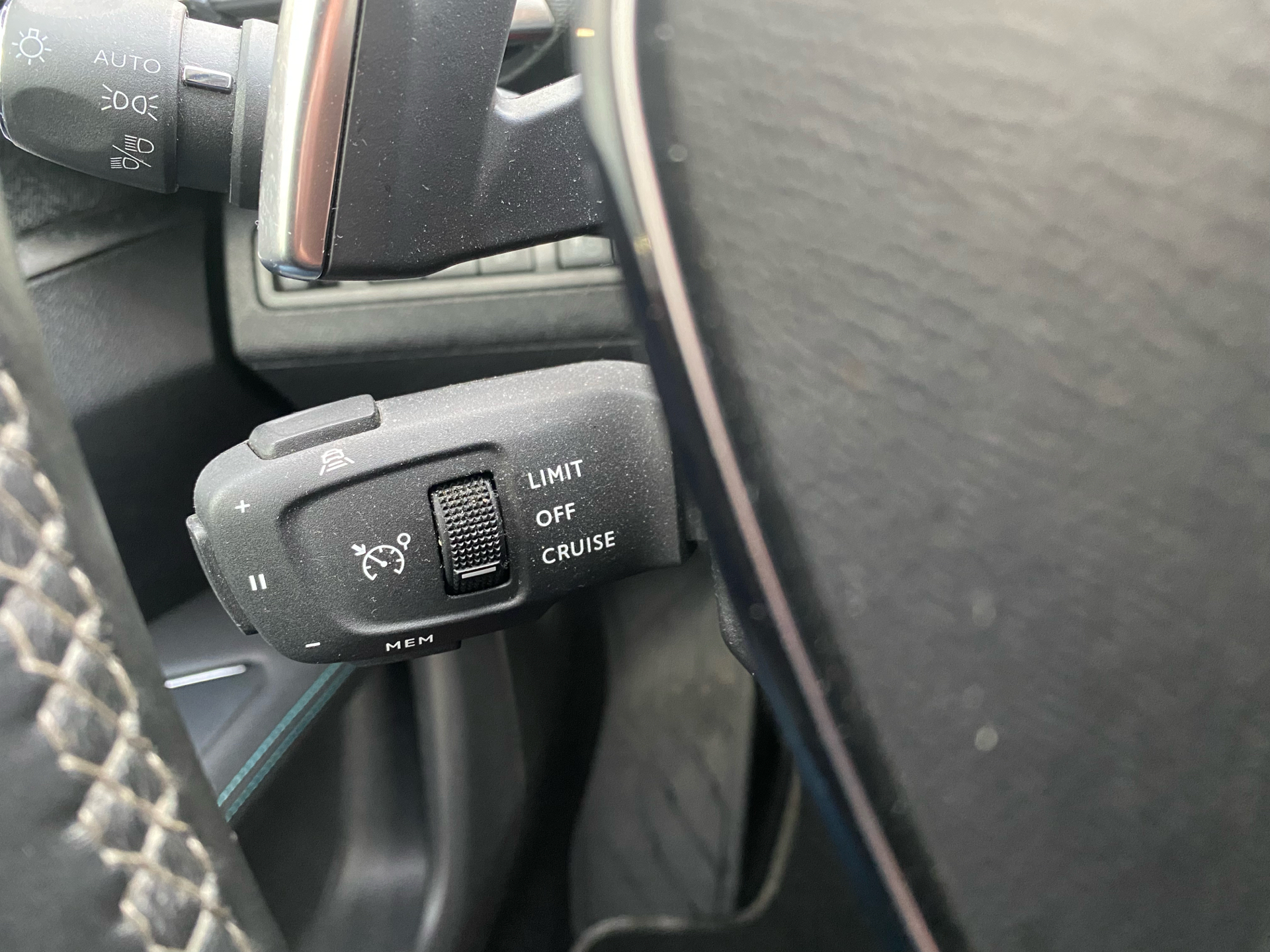 Billede af Peugeot 3008 1,6 PureTech  Plugin-hybrid First Selection EAT8 225HK 5d 8g Aut.