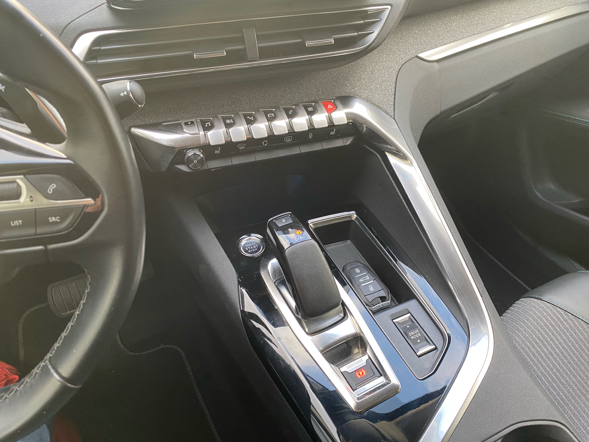 Billede af Peugeot 3008 1,6 PureTech  Plugin-hybrid First Selection EAT8 225HK 5d 8g Aut.