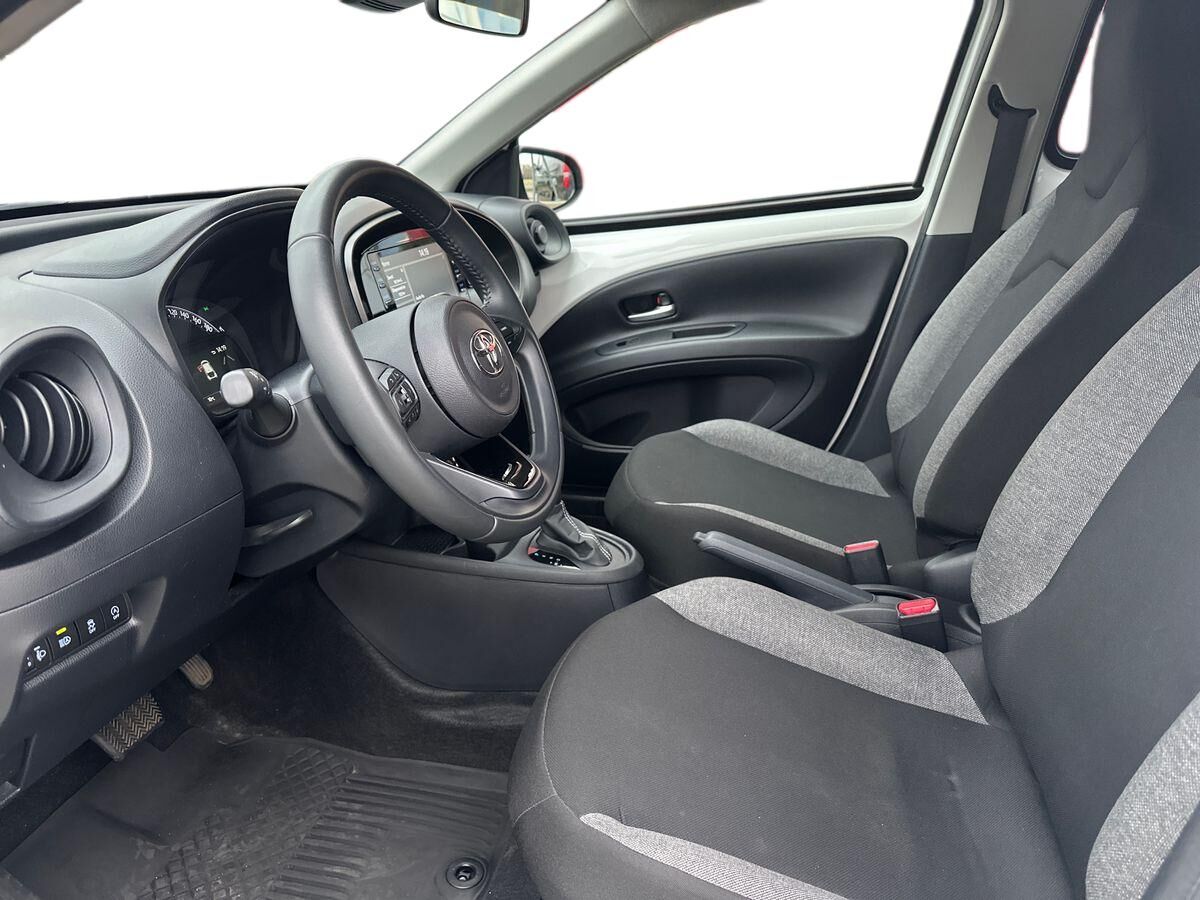 Billede af Toyota Aygo X 1,0 VVT-I Active 72HK 5d Aut.